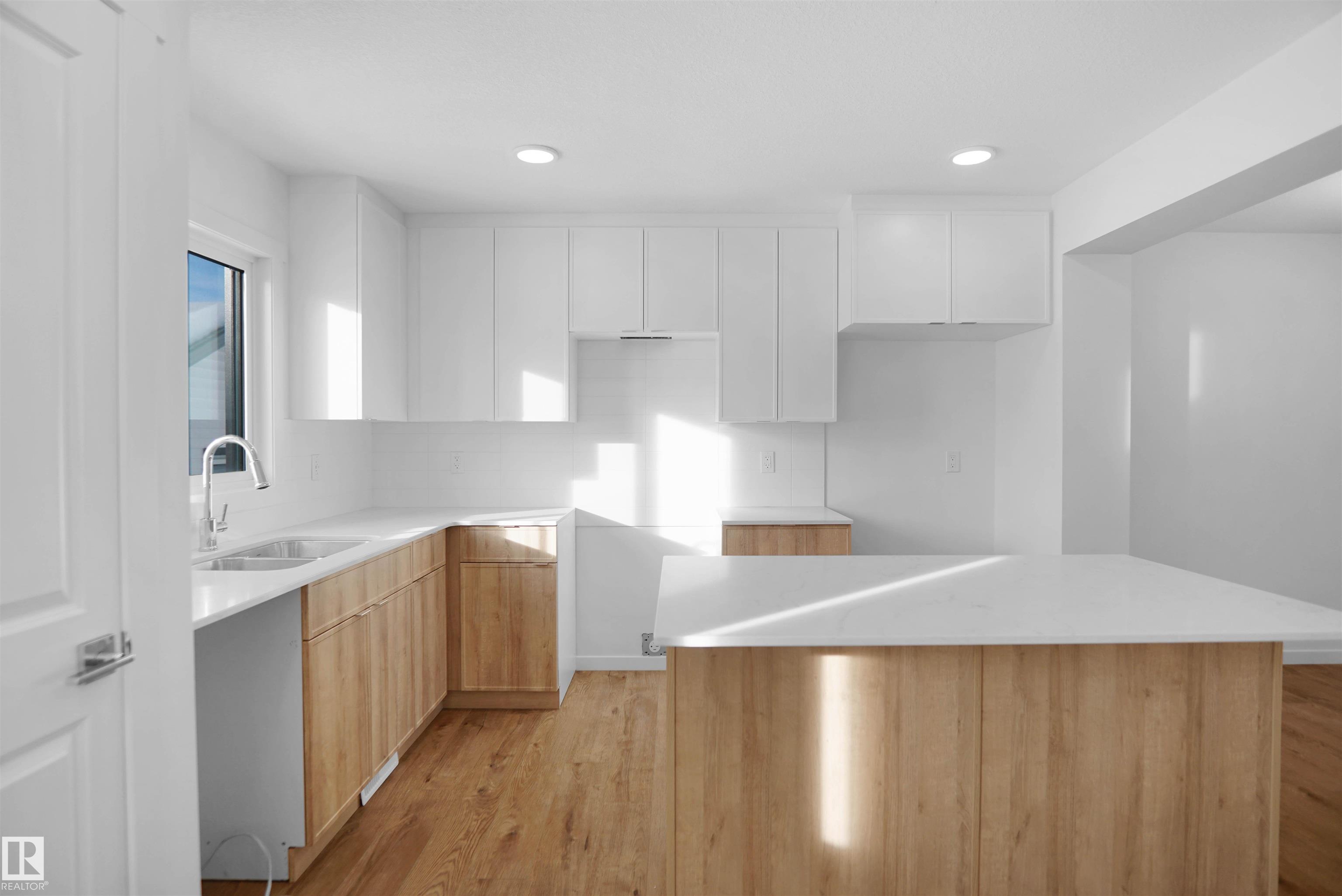 Photo 11 at 275 Deer Valley Drive, Anderson, Leduc