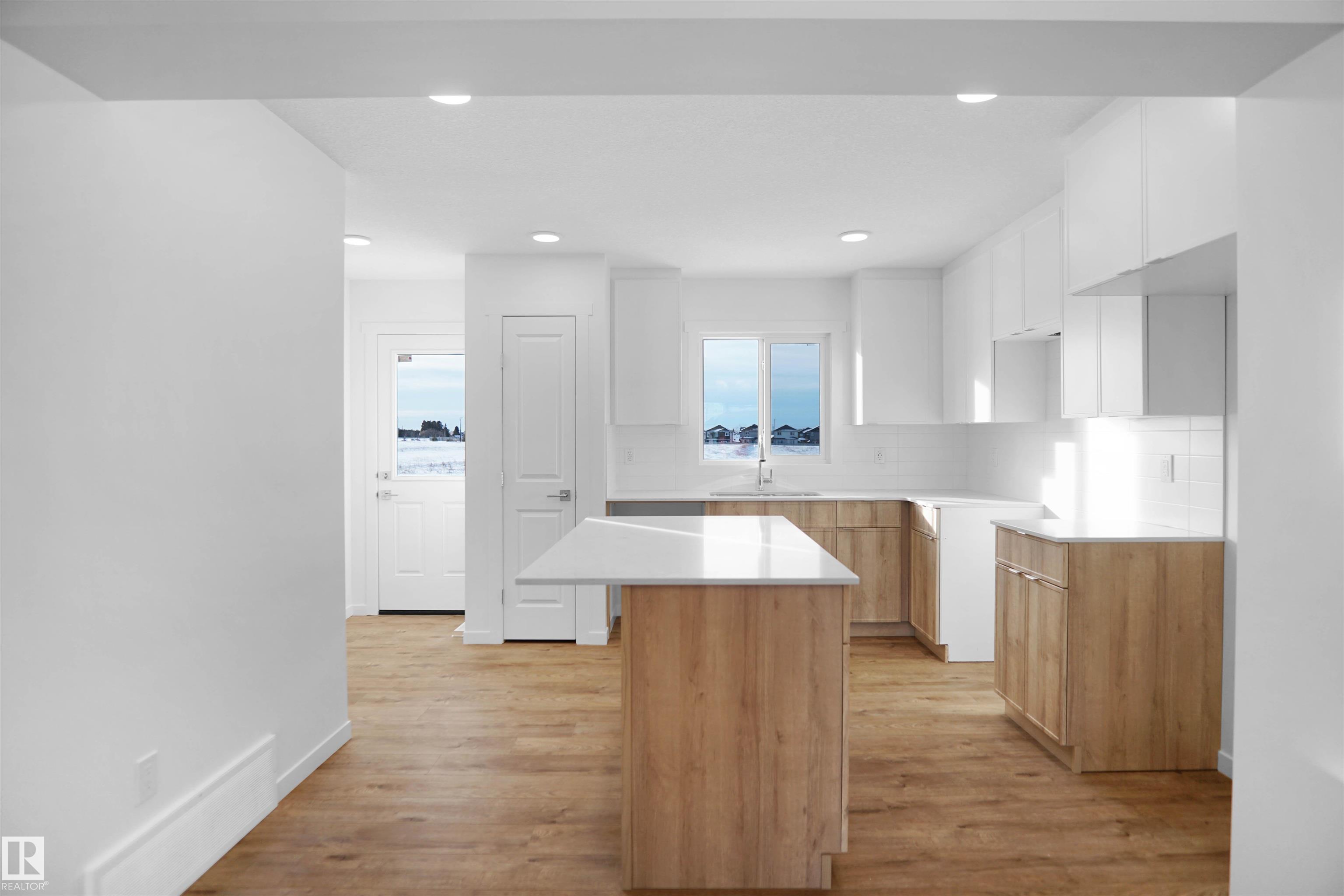 Photo 9 at 275 Deer Valley Drive, Anderson, Leduc