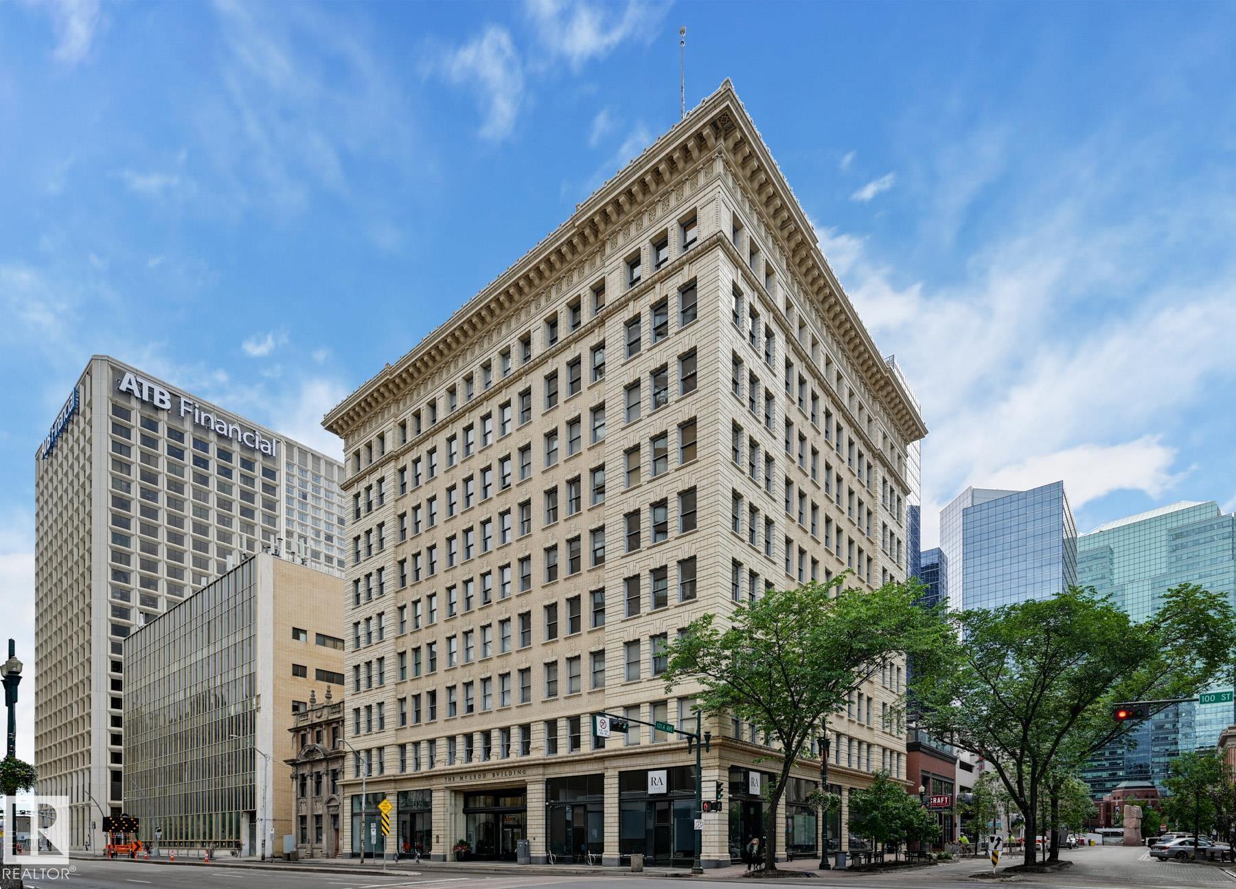#902 10134 100 ST NW