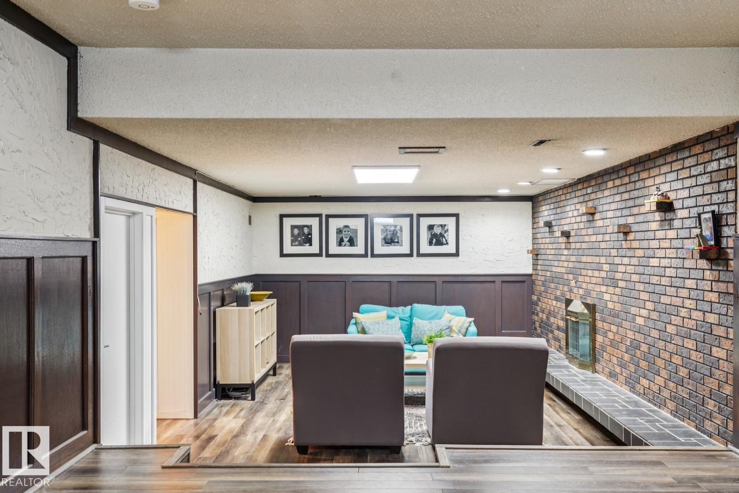 Photo 32 at 3021 105a Street NW, Steinhauer, Edmonton