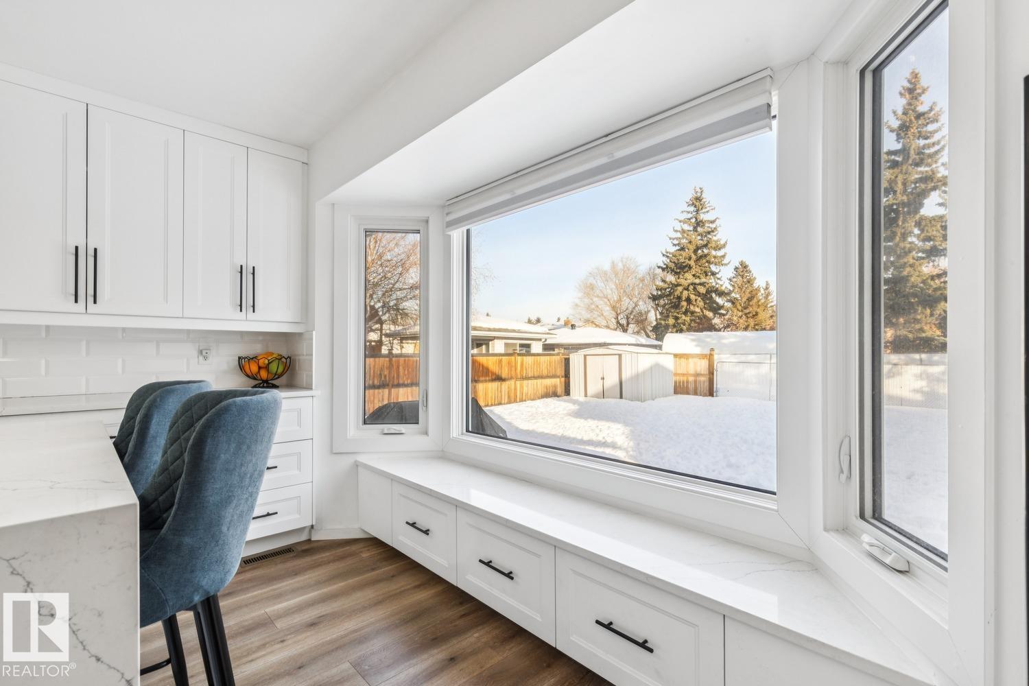 Photo 7 at 3021 105a Street NW, Steinhauer, Edmonton