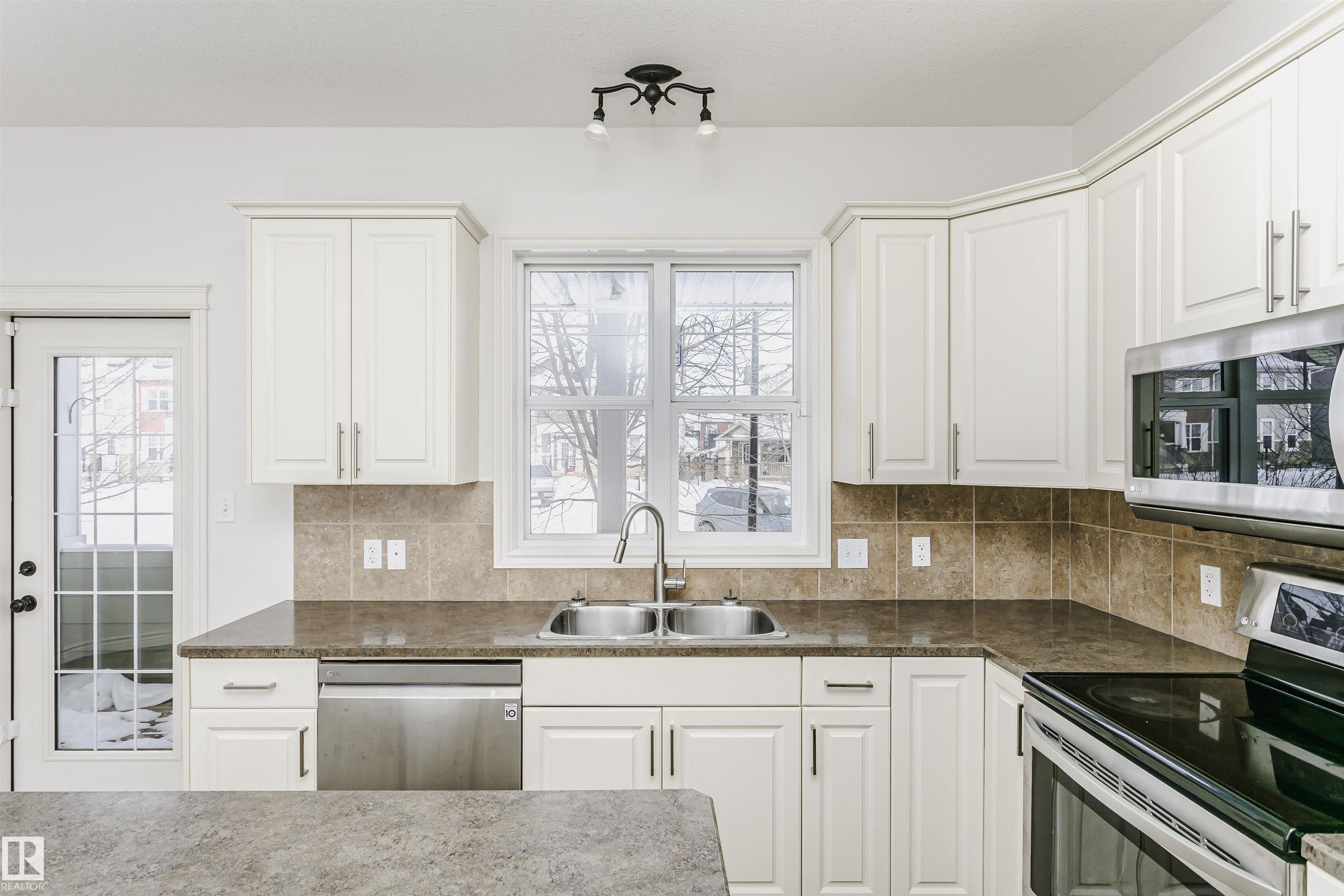 Photo 15 at 9807 104 Avenue, Morinville