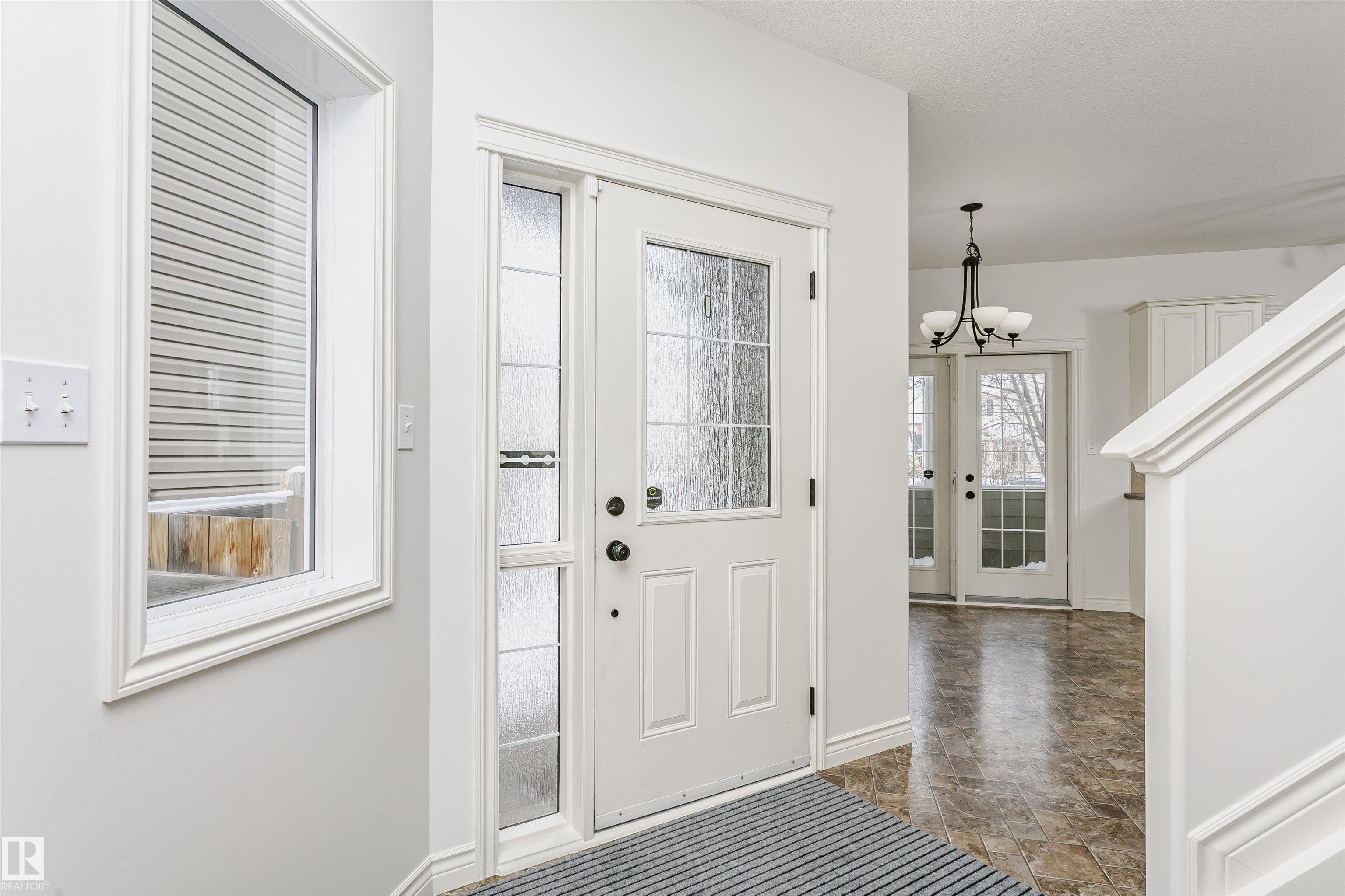 9807 104 Avenue, Morinville