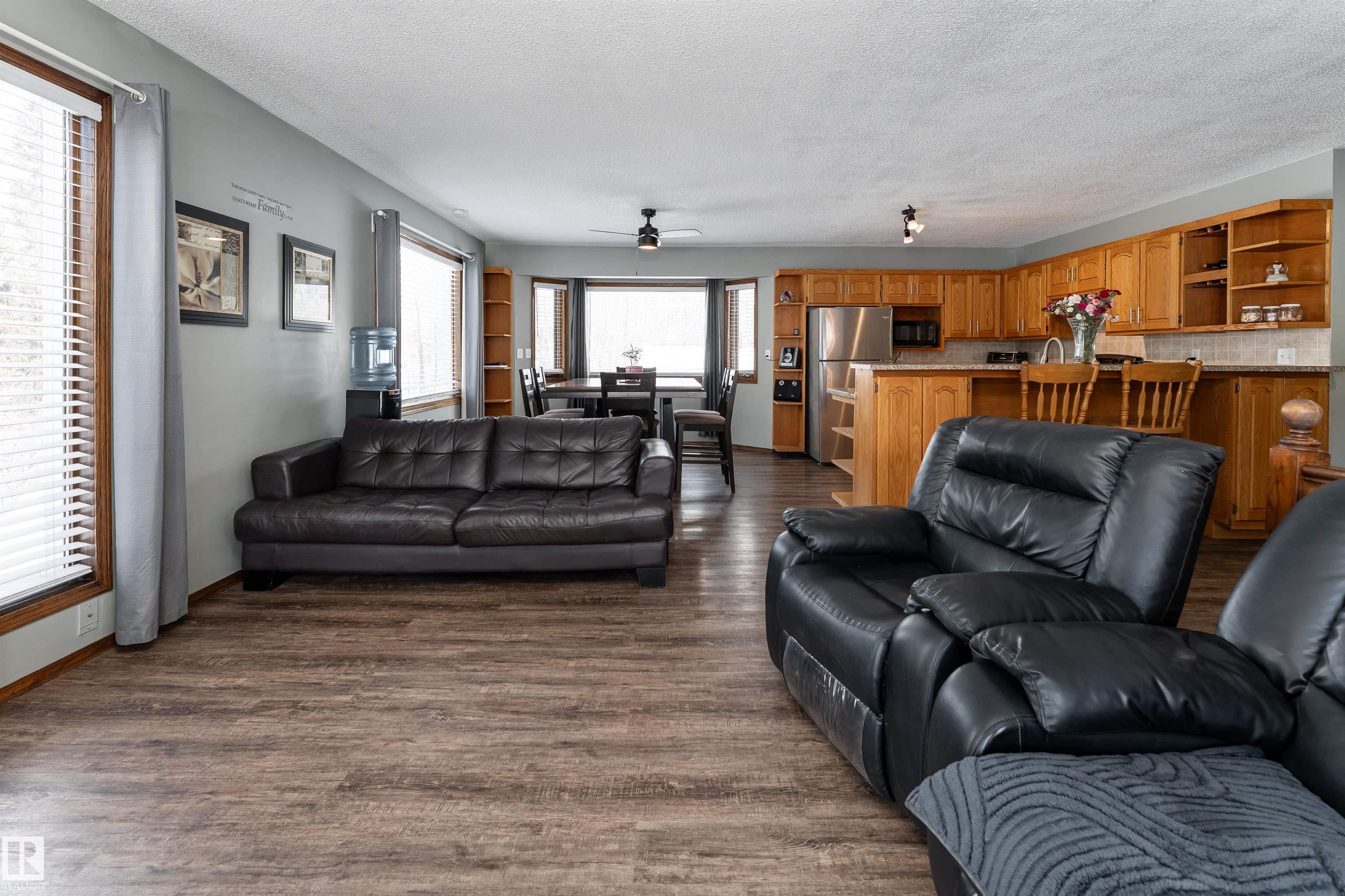 2228 Parkland Drive, Lake Country Prop., Rural Parkland County