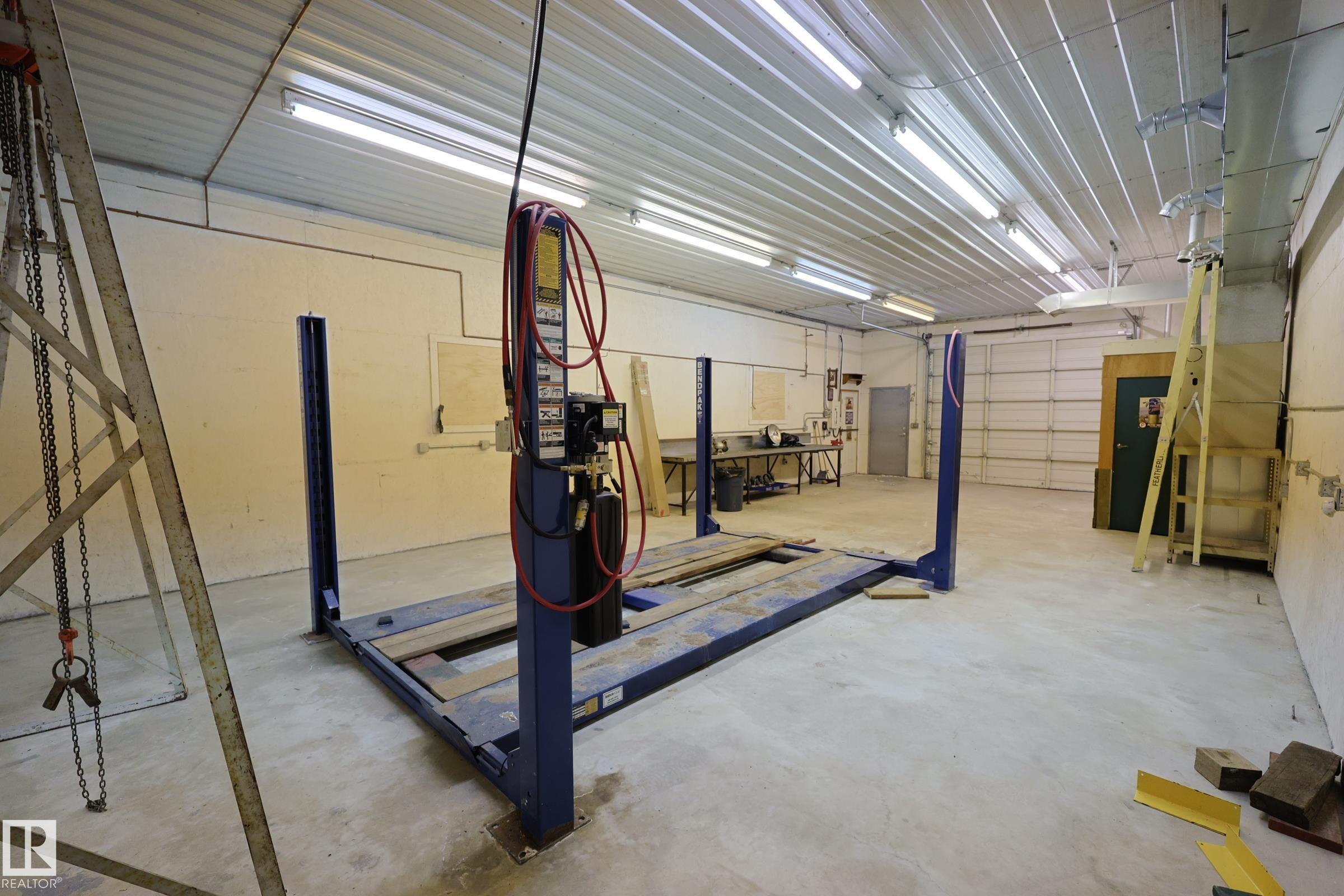 274032 TWP ROAD 480 3