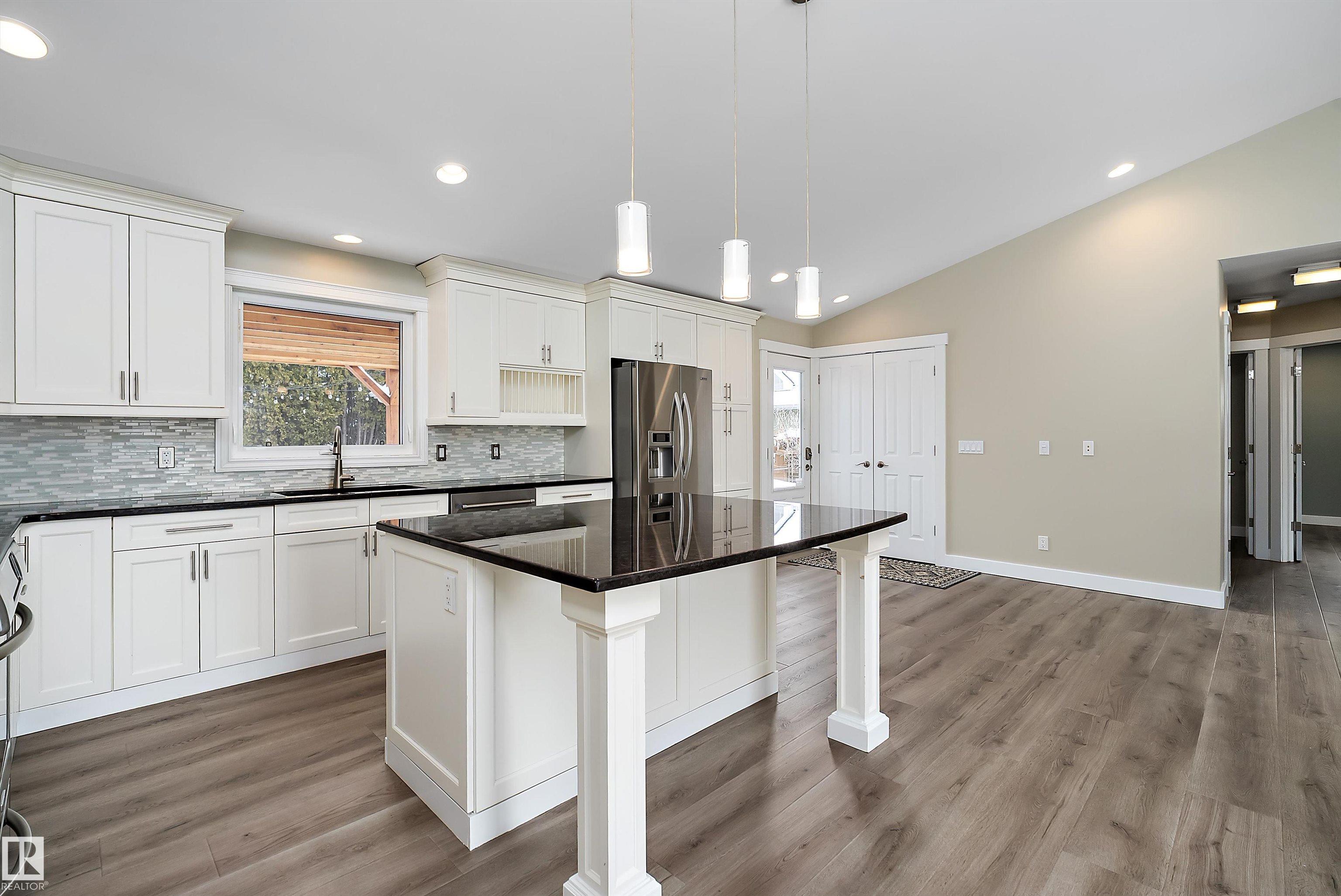 Photo 14 at 4207 123 Street NW, Aspen Gardens, Edmonton