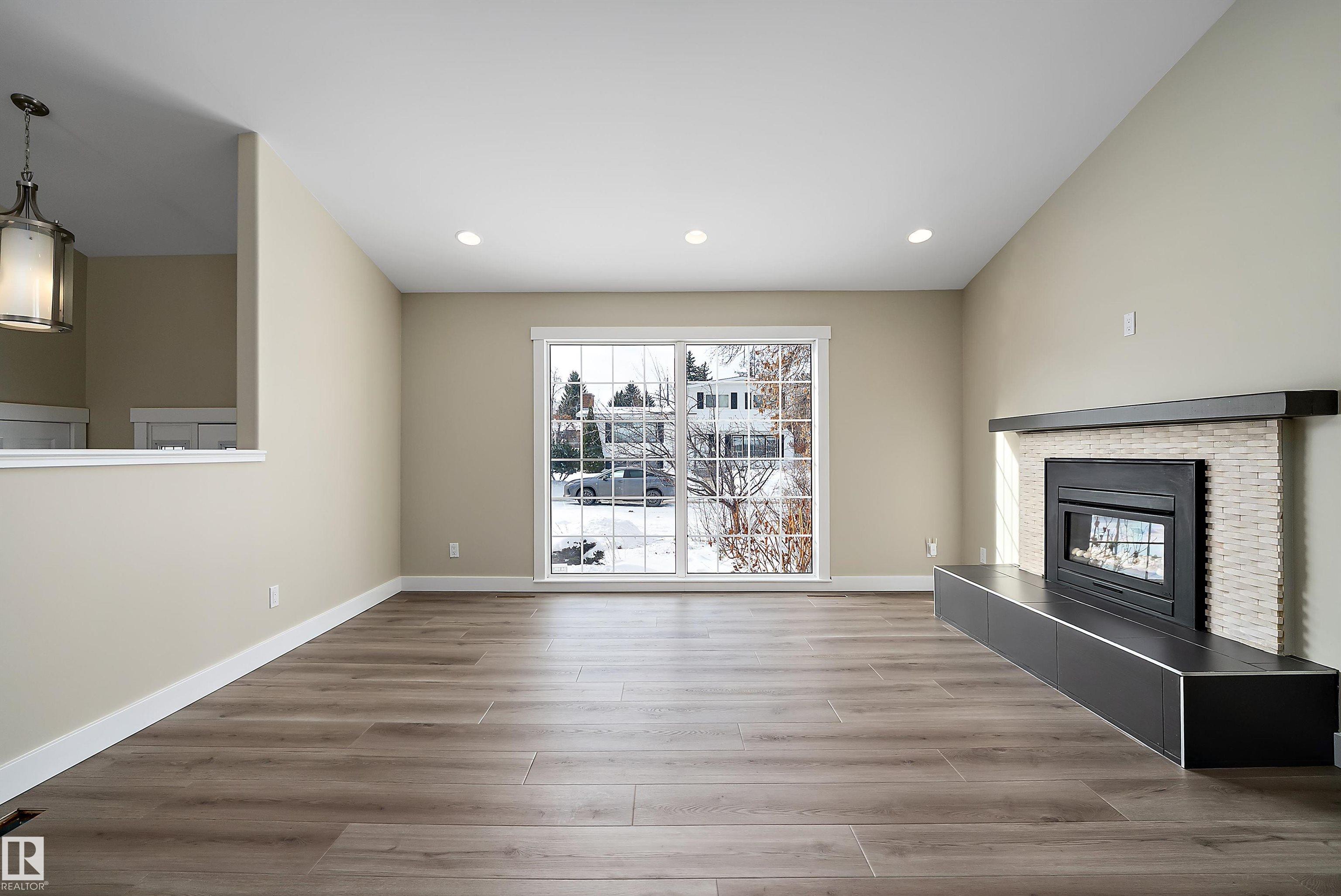 Photo 6 at 4207 123 Street NW, Aspen Gardens, Edmonton