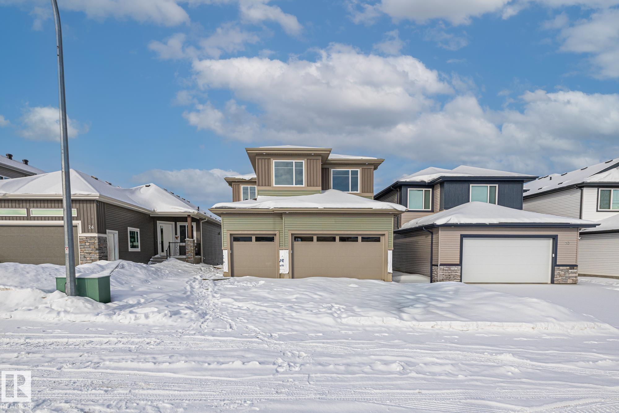 Photo 2 at 28 Harley Way, Hilldowns, Spruce Grove
