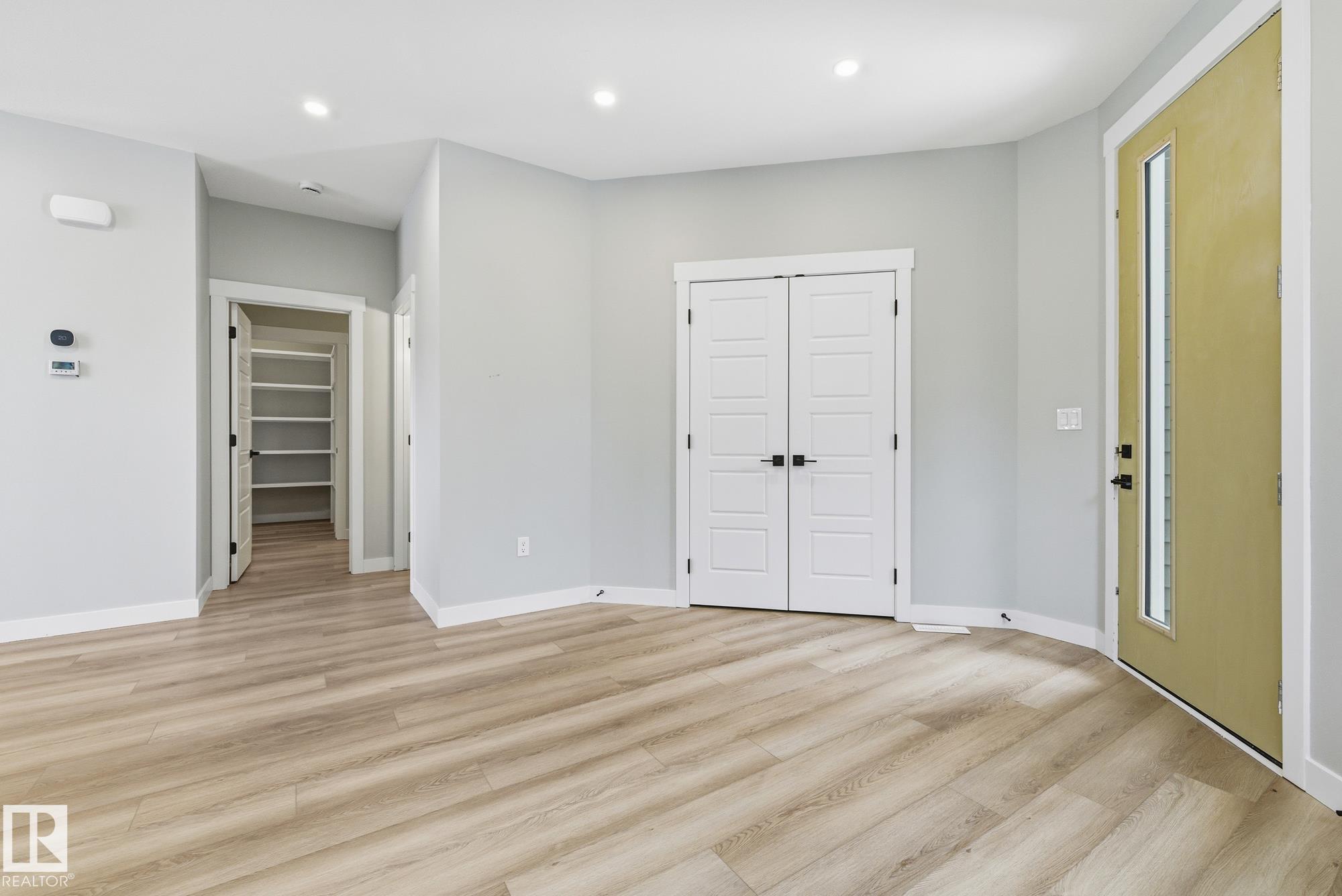 Photo 7 at 28 Harley Way, Hilldowns, Spruce Grove