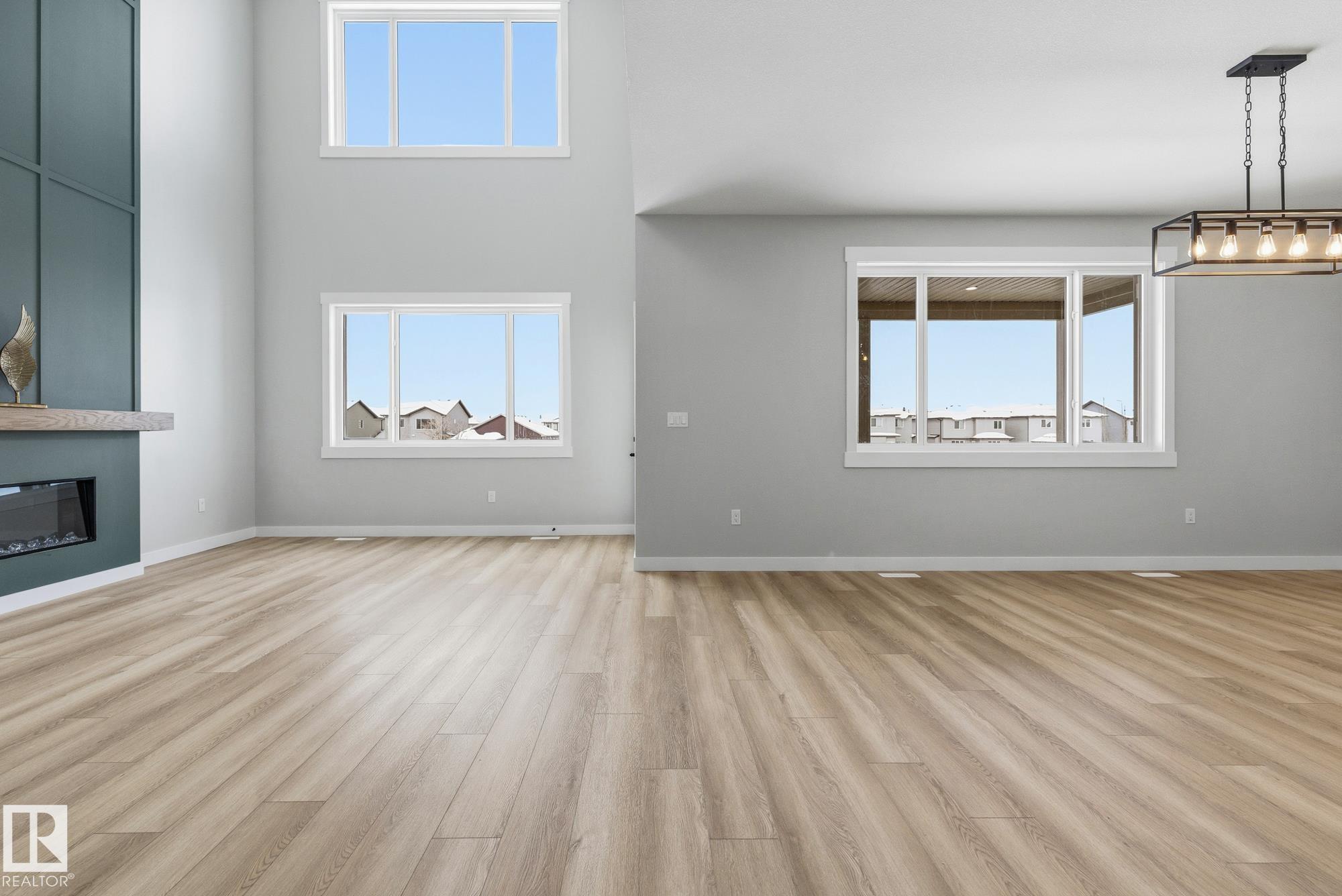 Photo 9 at 28 Harley Way, Hilldowns, Spruce Grove