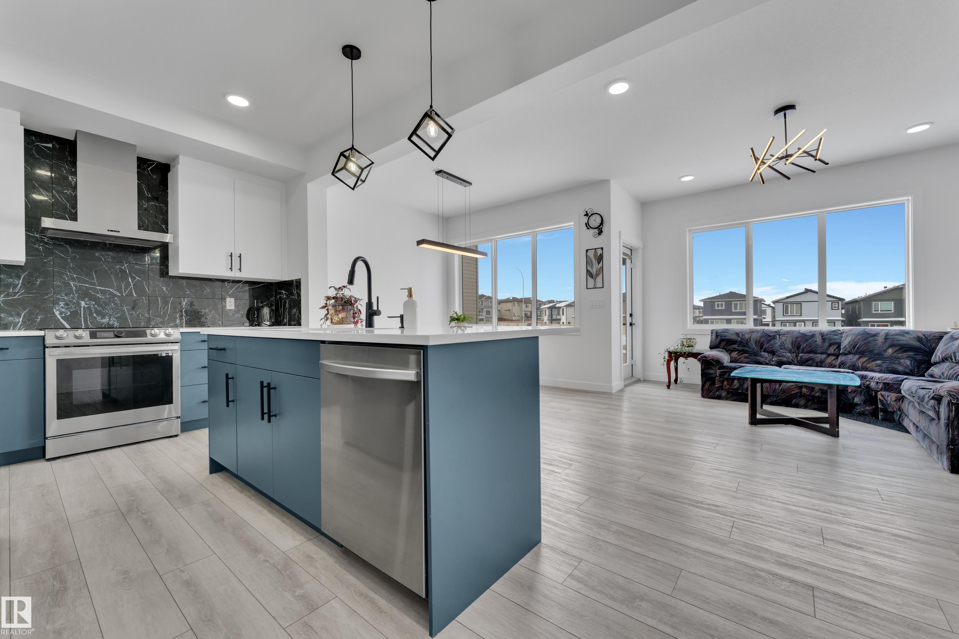 Photo 12 at 1118 16a Street NW, Aster, Edmonton