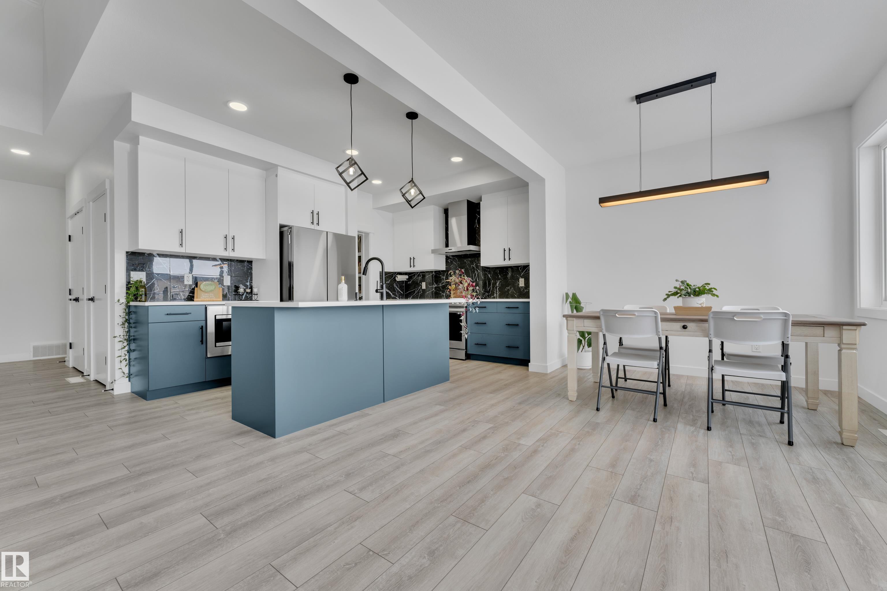 Photo 13 at 1118 16a Street NW, Aster, Edmonton