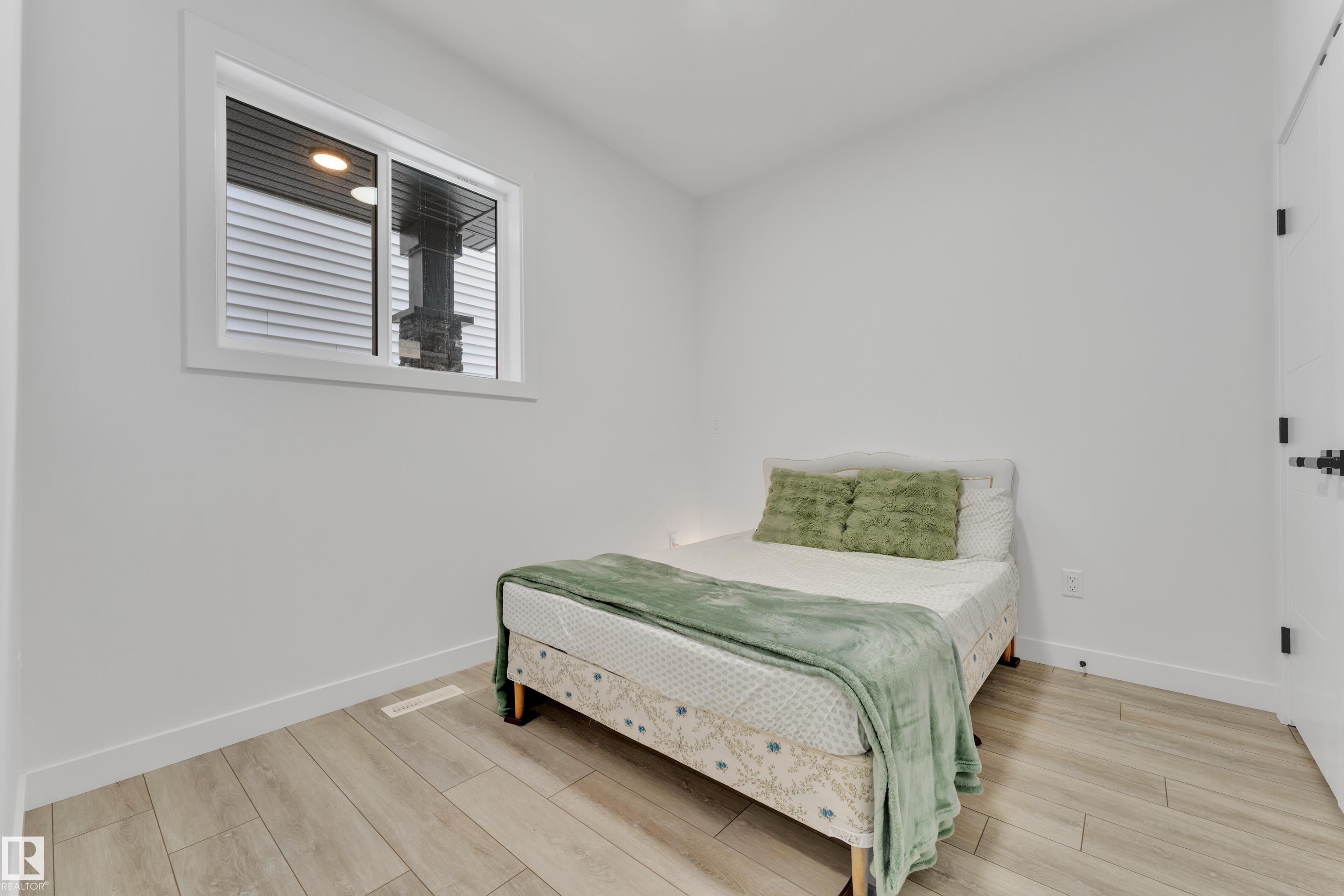 Photo 8 at 1118 16a Street NW, Aster, Edmonton