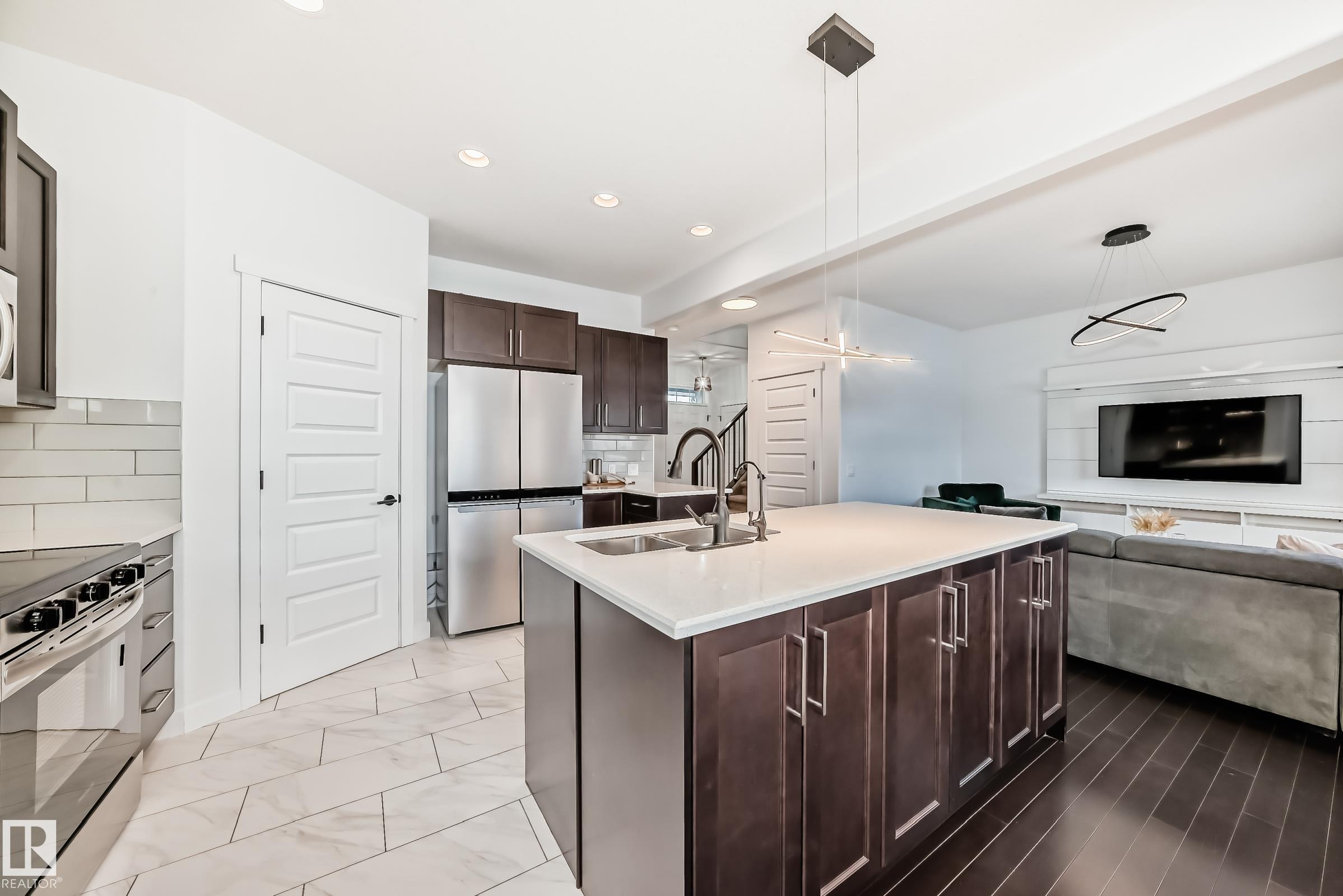 Picture for 7797 GETTY WD NW