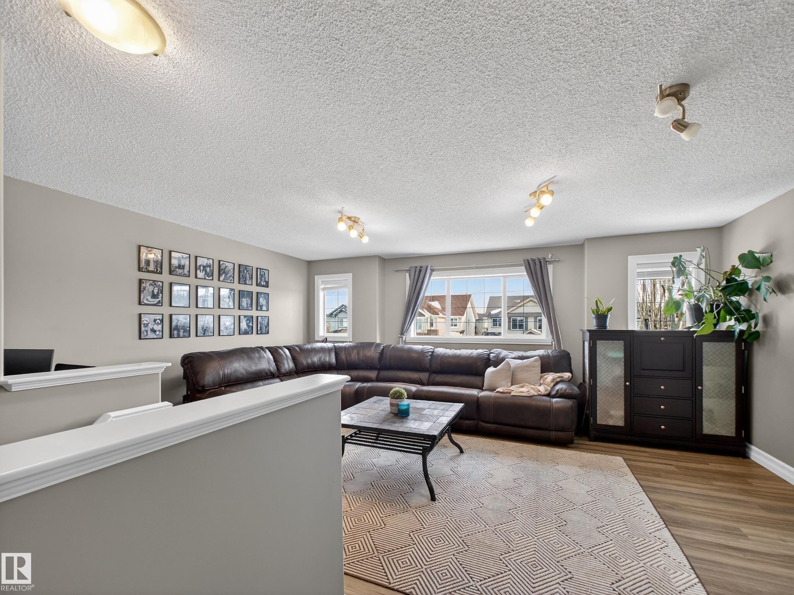 Photo 13 at 64 Rue Madelene, Montalet, Beaumont