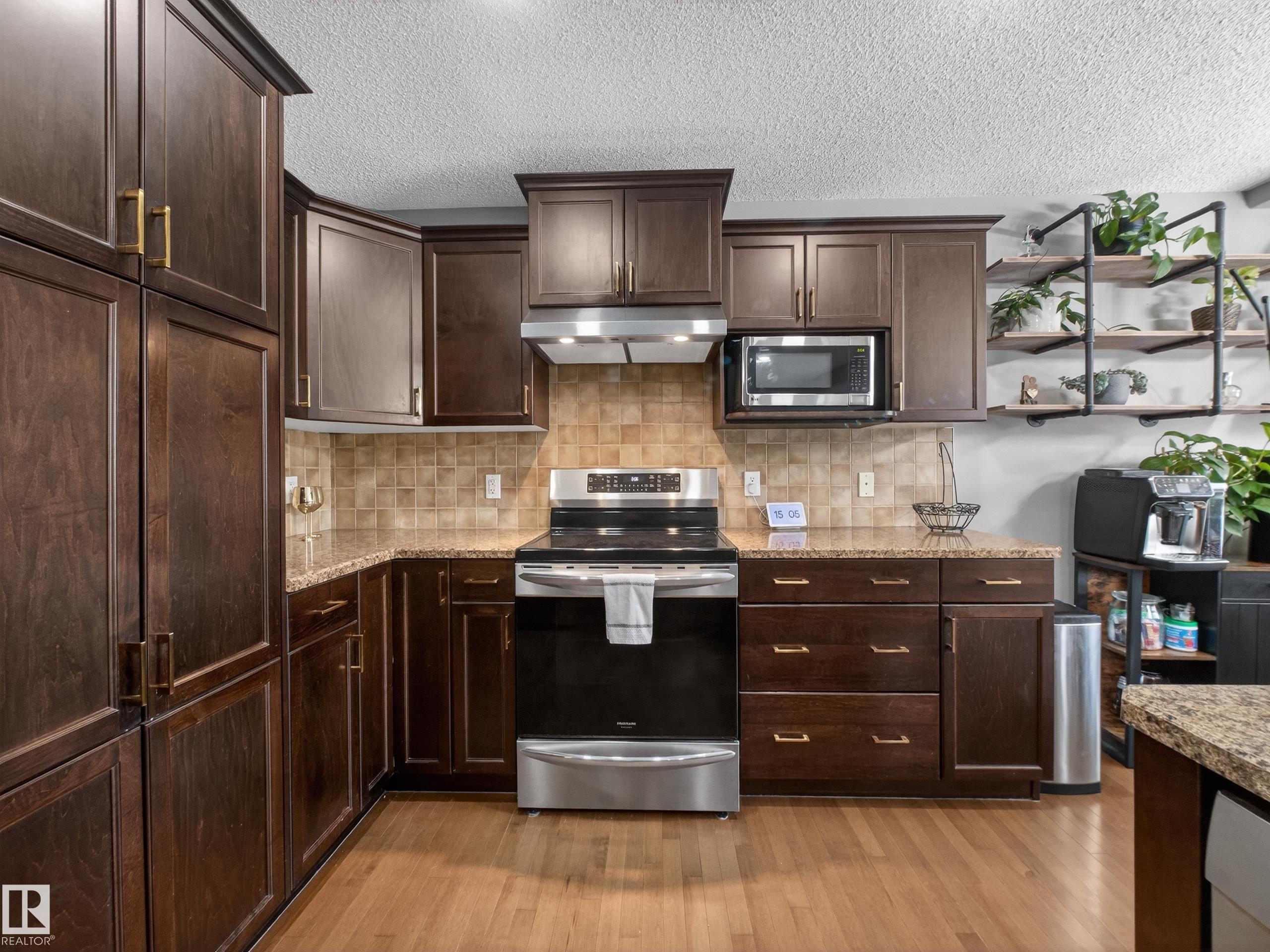 Photo 14 at 64 Rue Madelene, Montalet, Beaumont