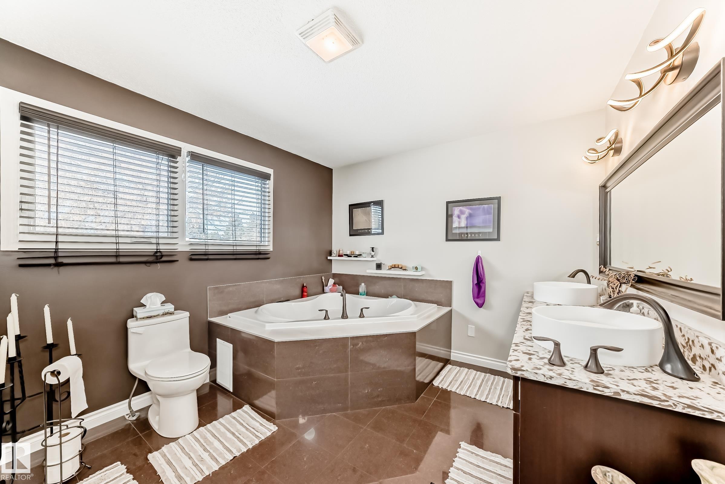 Photo 11 at 23 Balmoral Drive, Brookwood, Spruce Grove