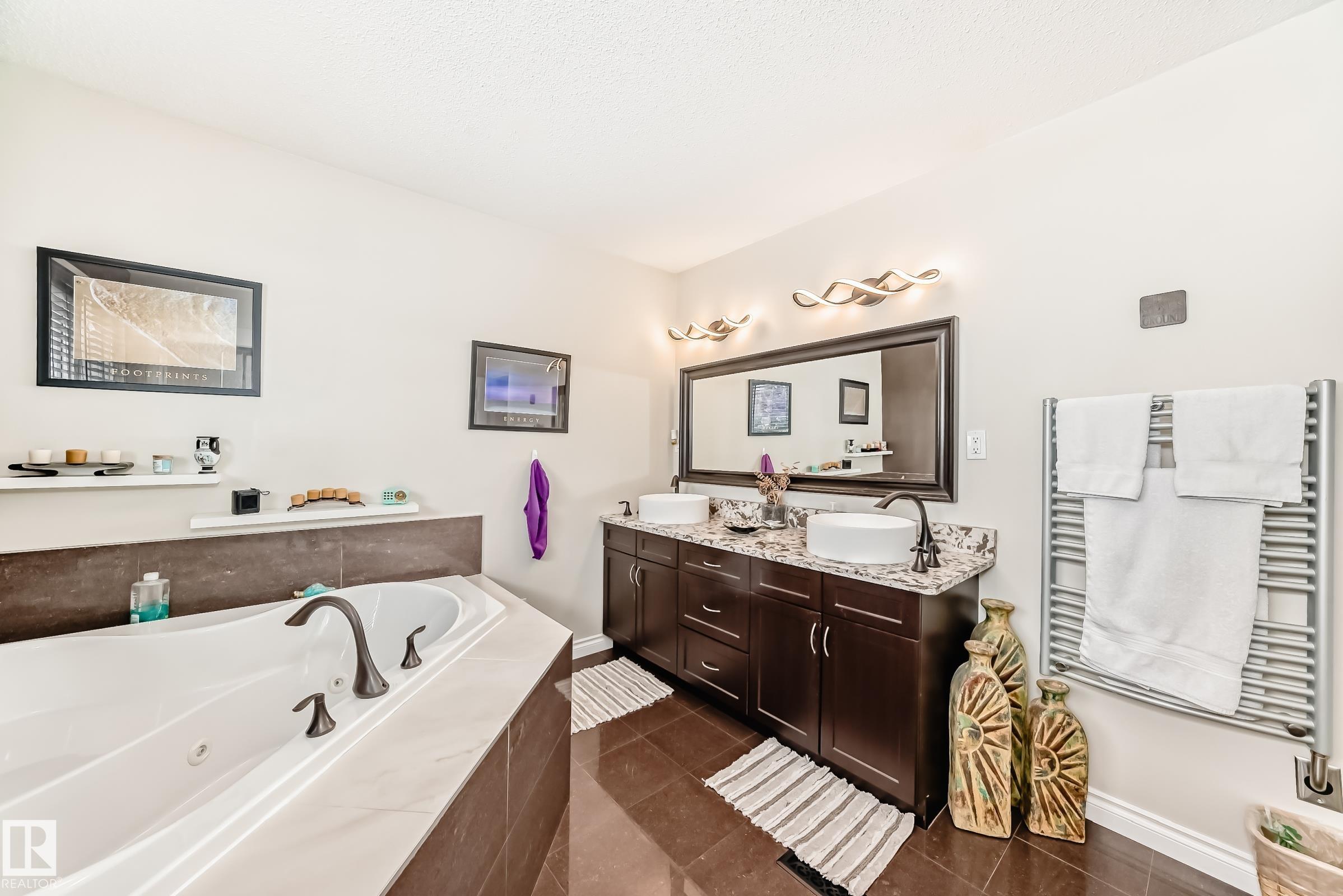 Photo 12 at 23 Balmoral Drive, Brookwood, Spruce Grove