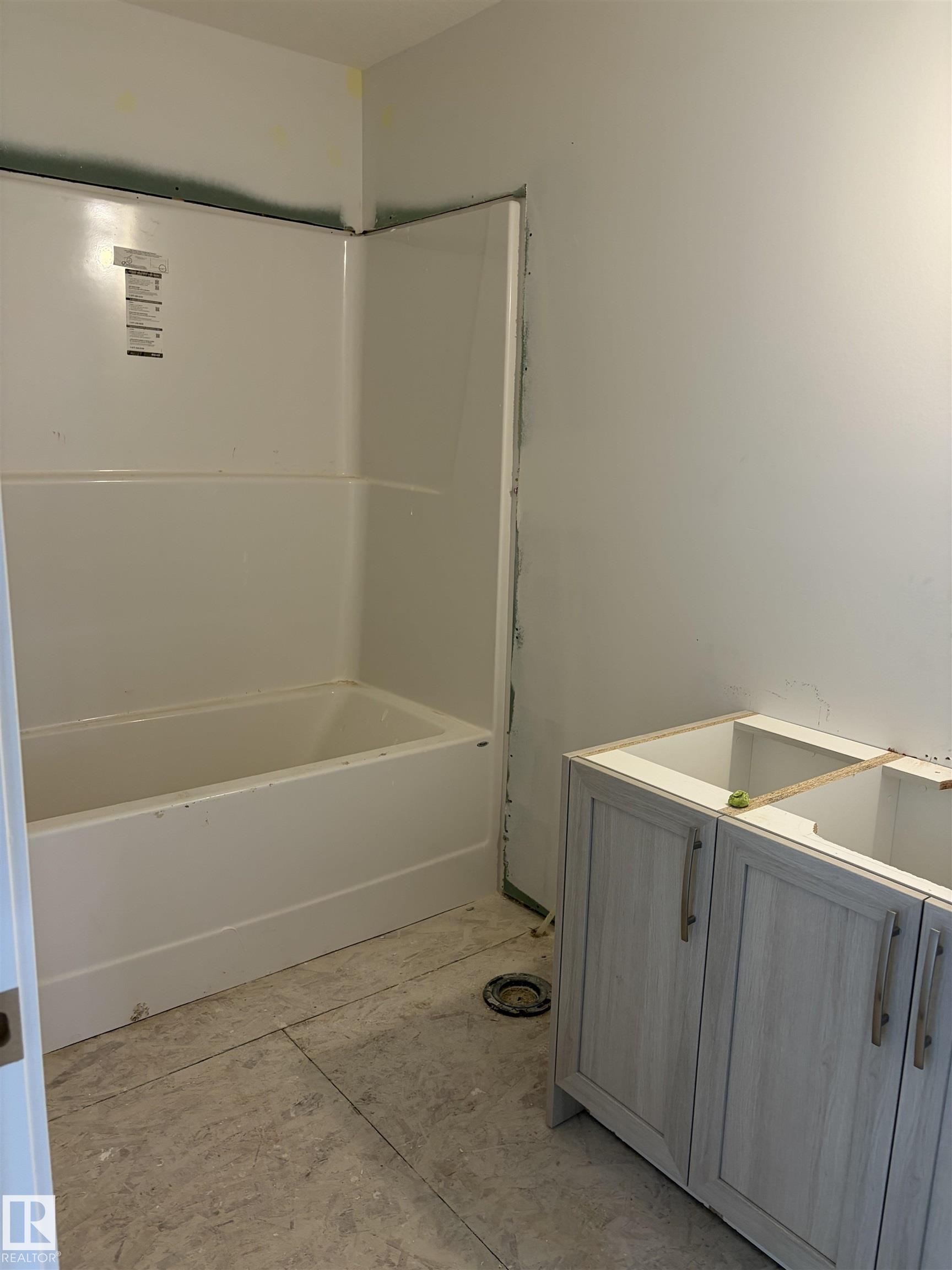 Photo 9 at 8923 Elves Loop NW, Edgemont, Edmonton