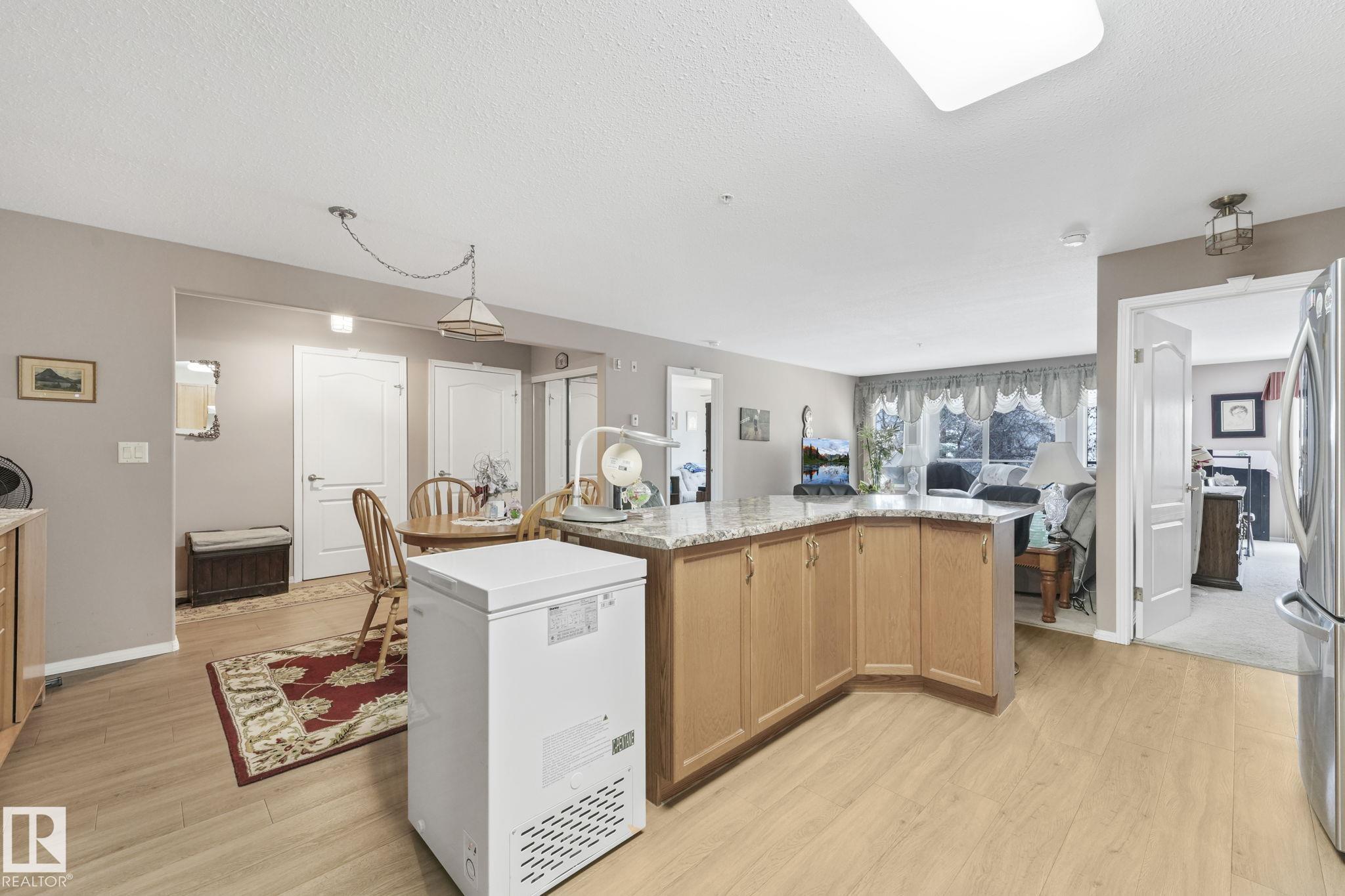 Photo 31 at 202 - 8922 156 Street NW, Meadowlark Park, Edmonton