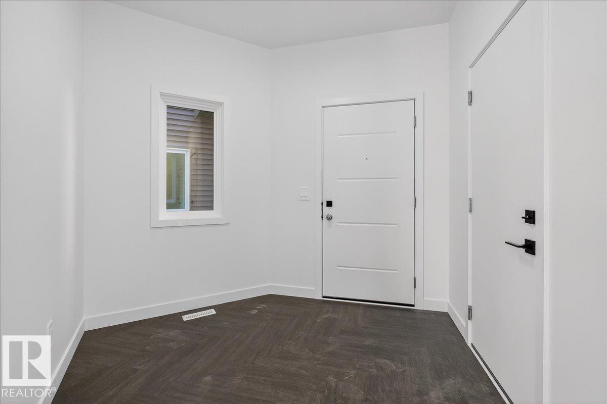 Photo 10 at 2112 Crossbill Lane NW, Kinglet Gardens, Edmonton