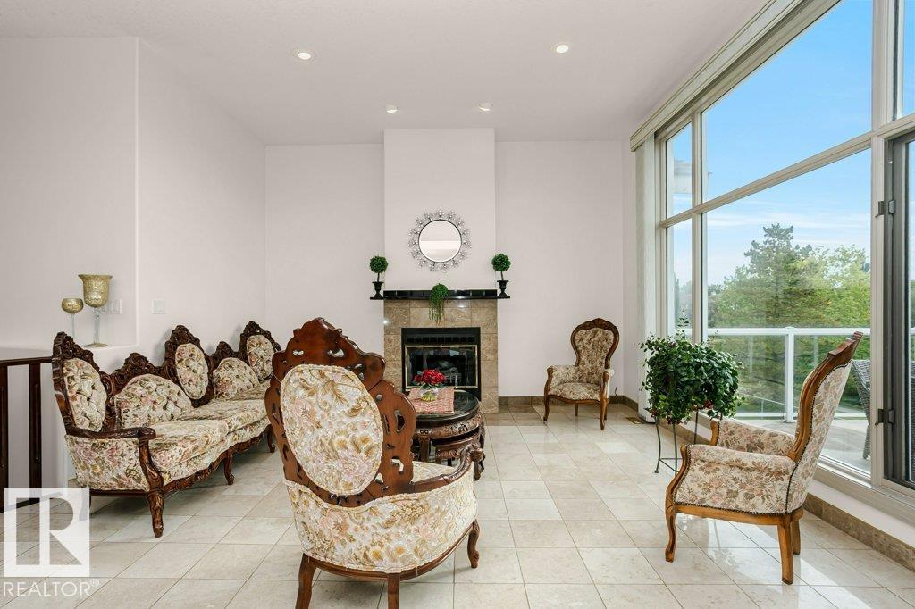 Photo 14 at 545 Twin Brooks Bay NW, Twin Brooks, Edmonton