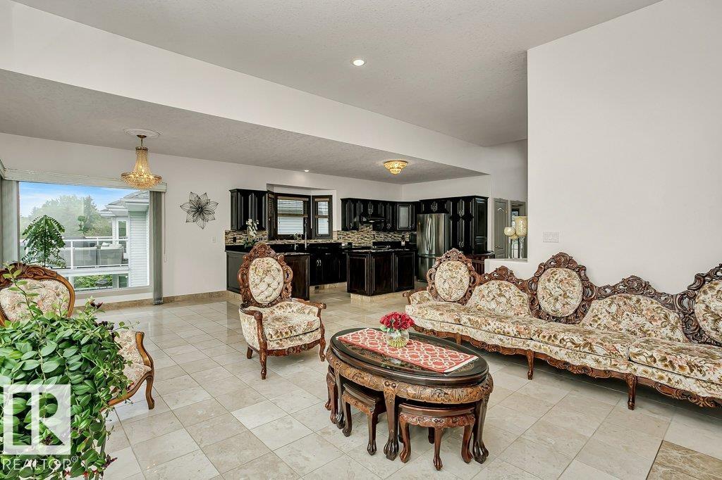 Photo 18 at 545 Twin Brooks Bay NW, Twin Brooks, Edmonton