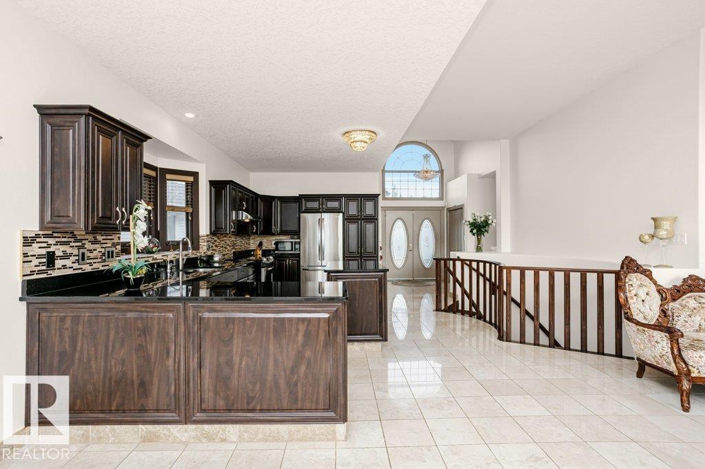 Photo 22 at 545 Twin Brooks Bay NW, Twin Brooks, Edmonton