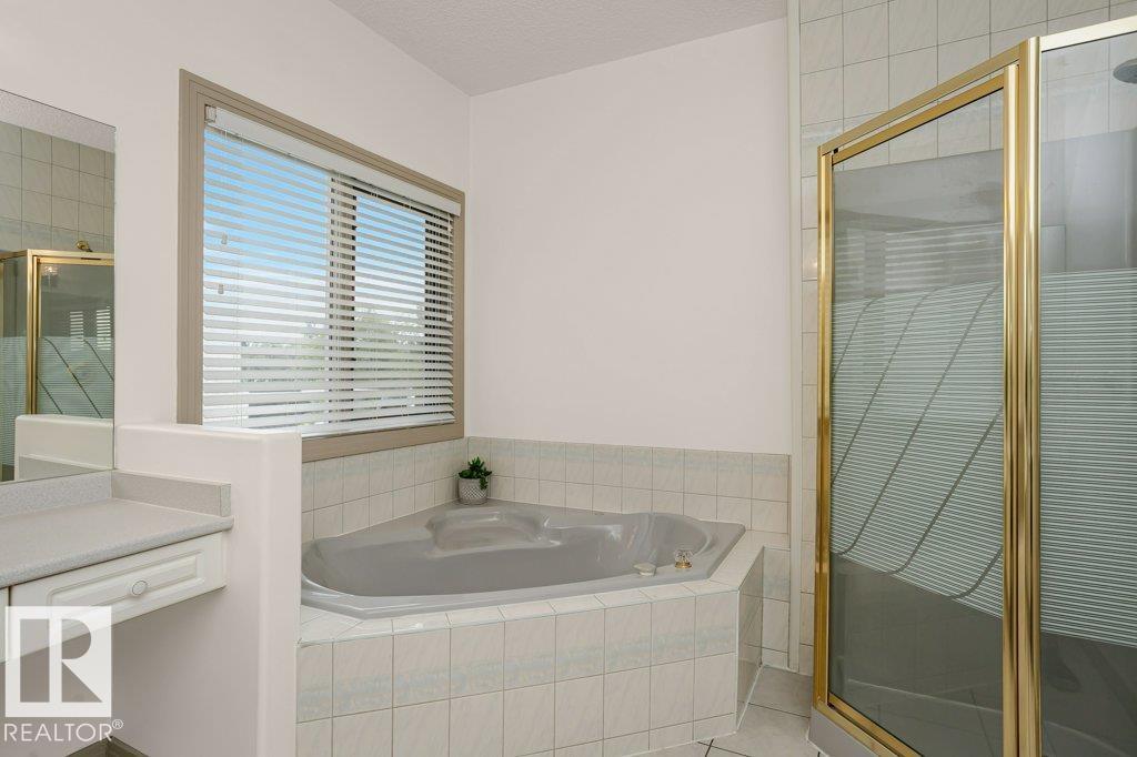 Photo 33 at 545 Twin Brooks Bay NW, Twin Brooks, Edmonton