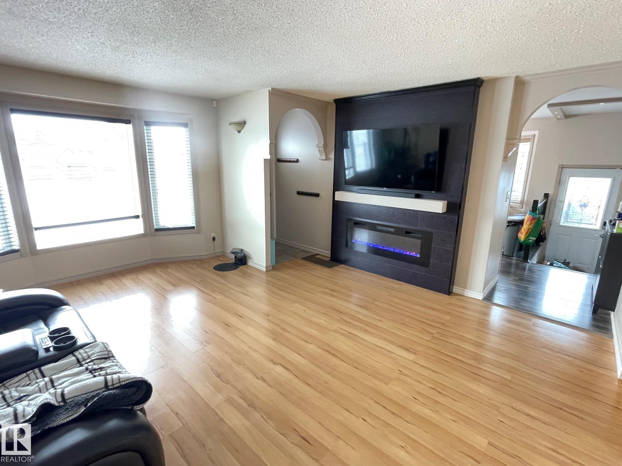 324 Warwick Road NW, Dunluce, Edmonton