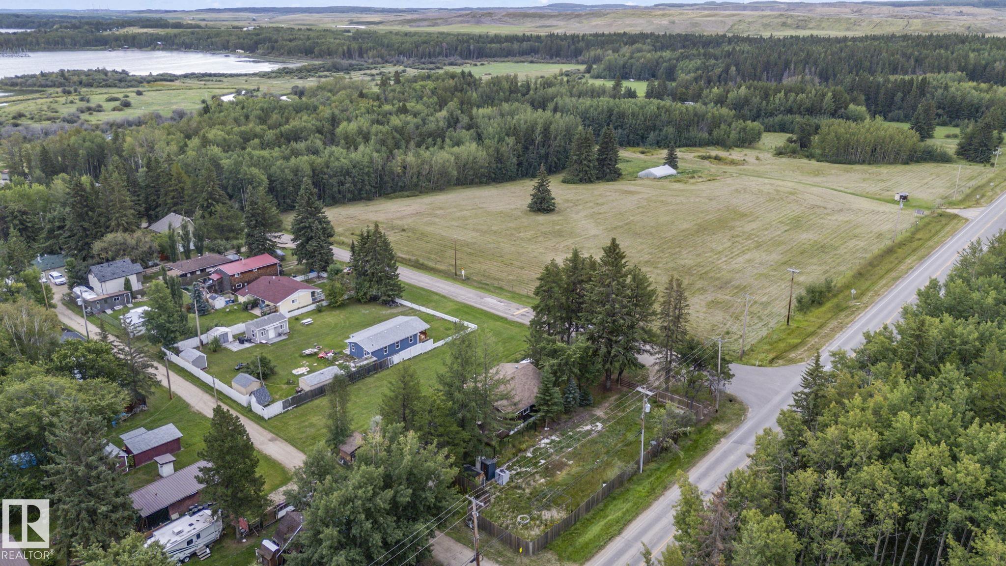 Photo 13 at 156 10 Street, Seba Beach, Rural Parkland County