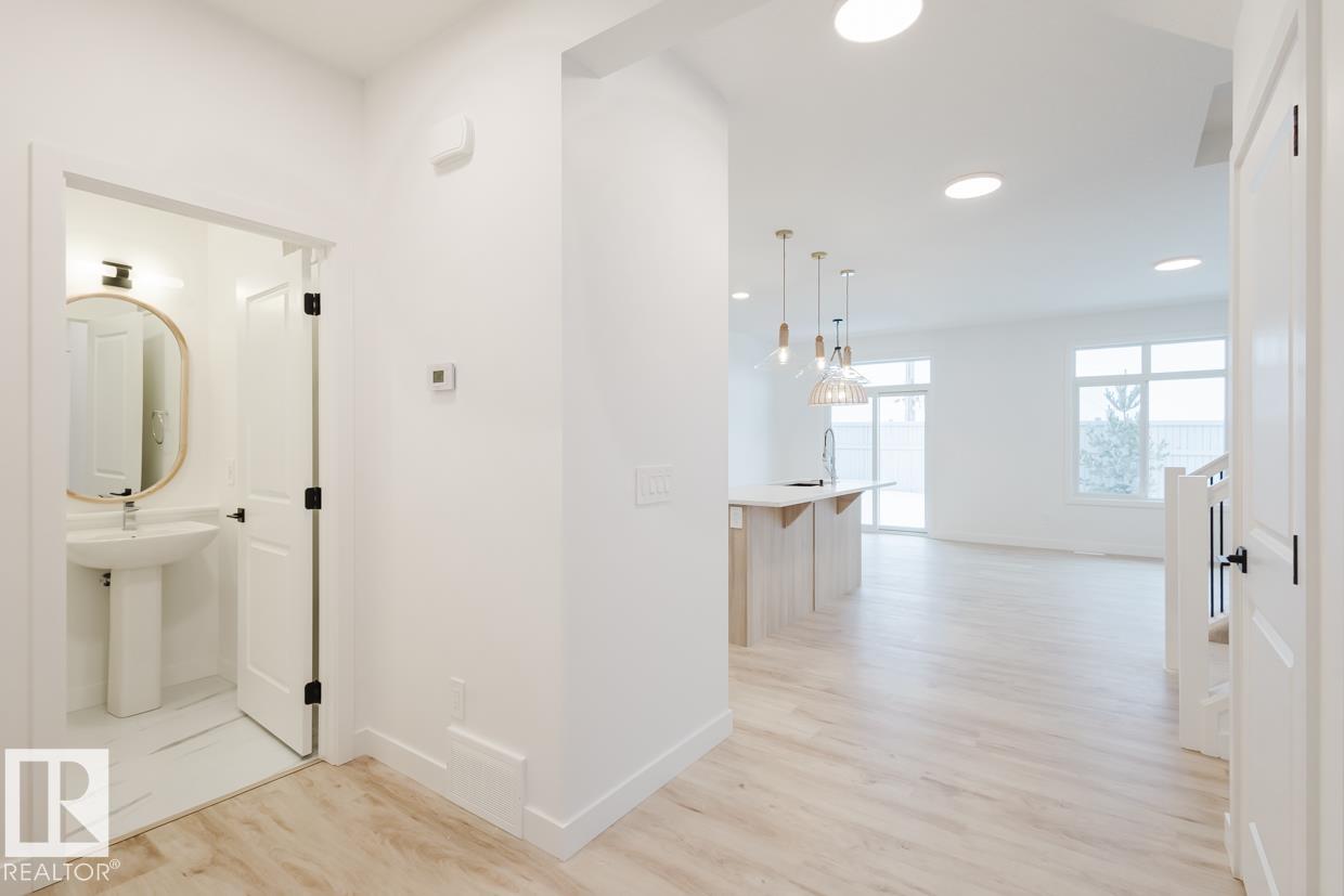 2634 62 Street SW, Mattson, Edmonton