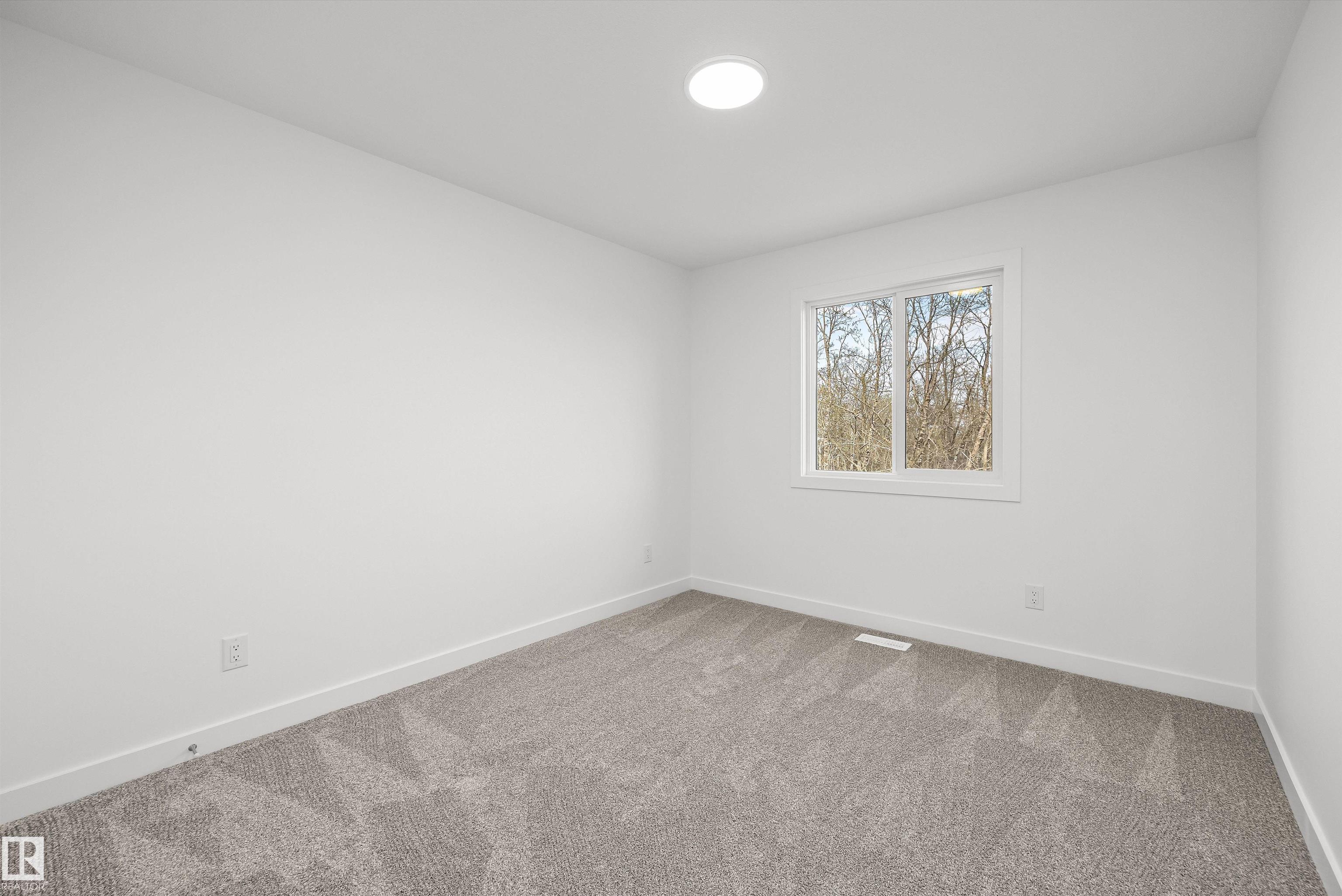 https://zimg.paragon.ice.com/ParagonImages/Property/PM/RAE/225387909/19/0/0/3d71bd9aed5f2ea29bbf0e3df6510f0f/1/5e956b20a74a6474163c4ceeee3508a8/225387909-cc83fcaa-f0e3-463f-856f-48bc8385cb61.JPG