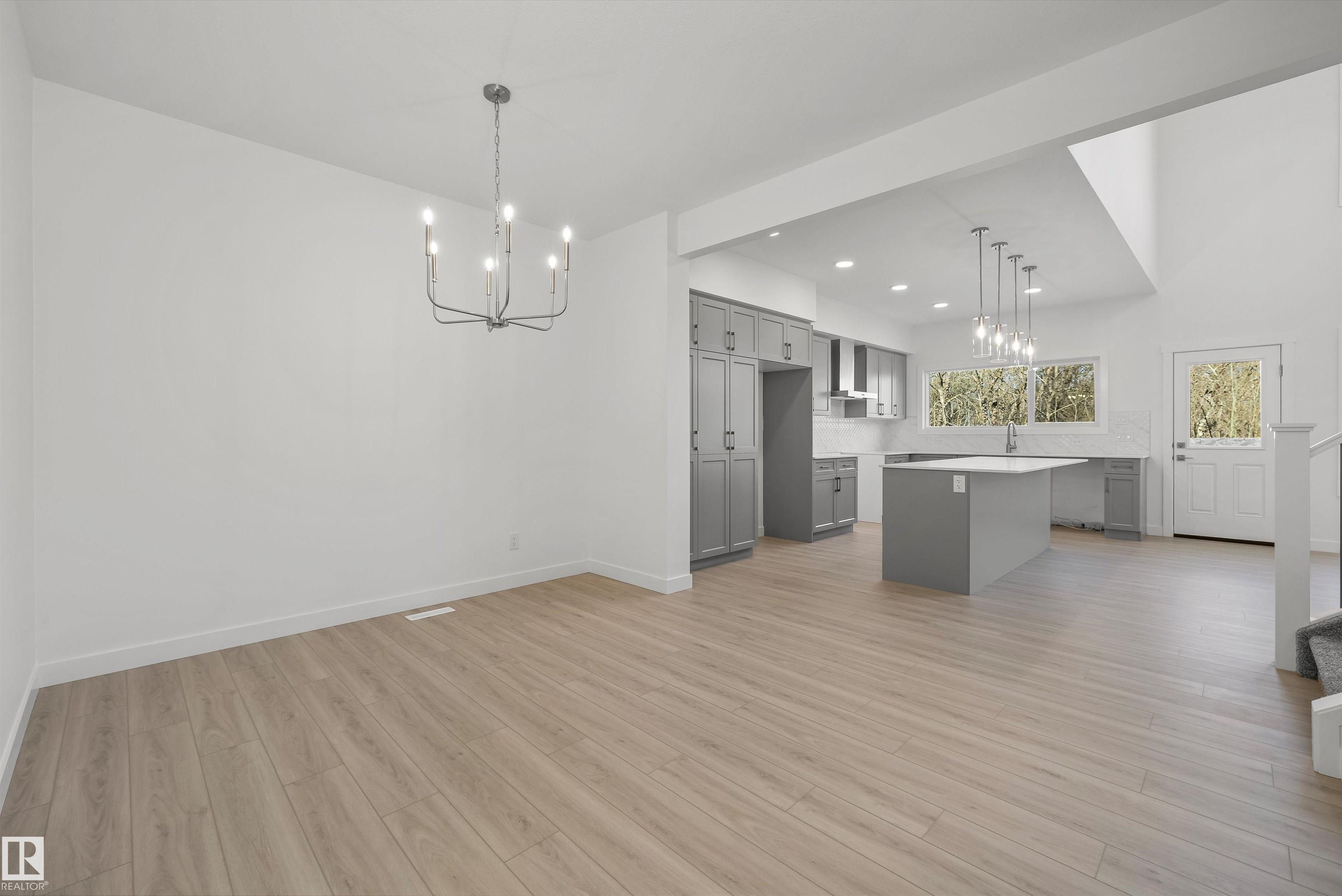 https://zimg.paragon.ice.com/ParagonImages/Property/PM/RAE/225387909/28/0/0/b4058431372ec84ce7a9dd484889f37d/1/5e956b20a74a6474163c4ceeee3508a8/225387909-4b1deca8-ec8a-482b-962c-d7cd572f5352.JPG