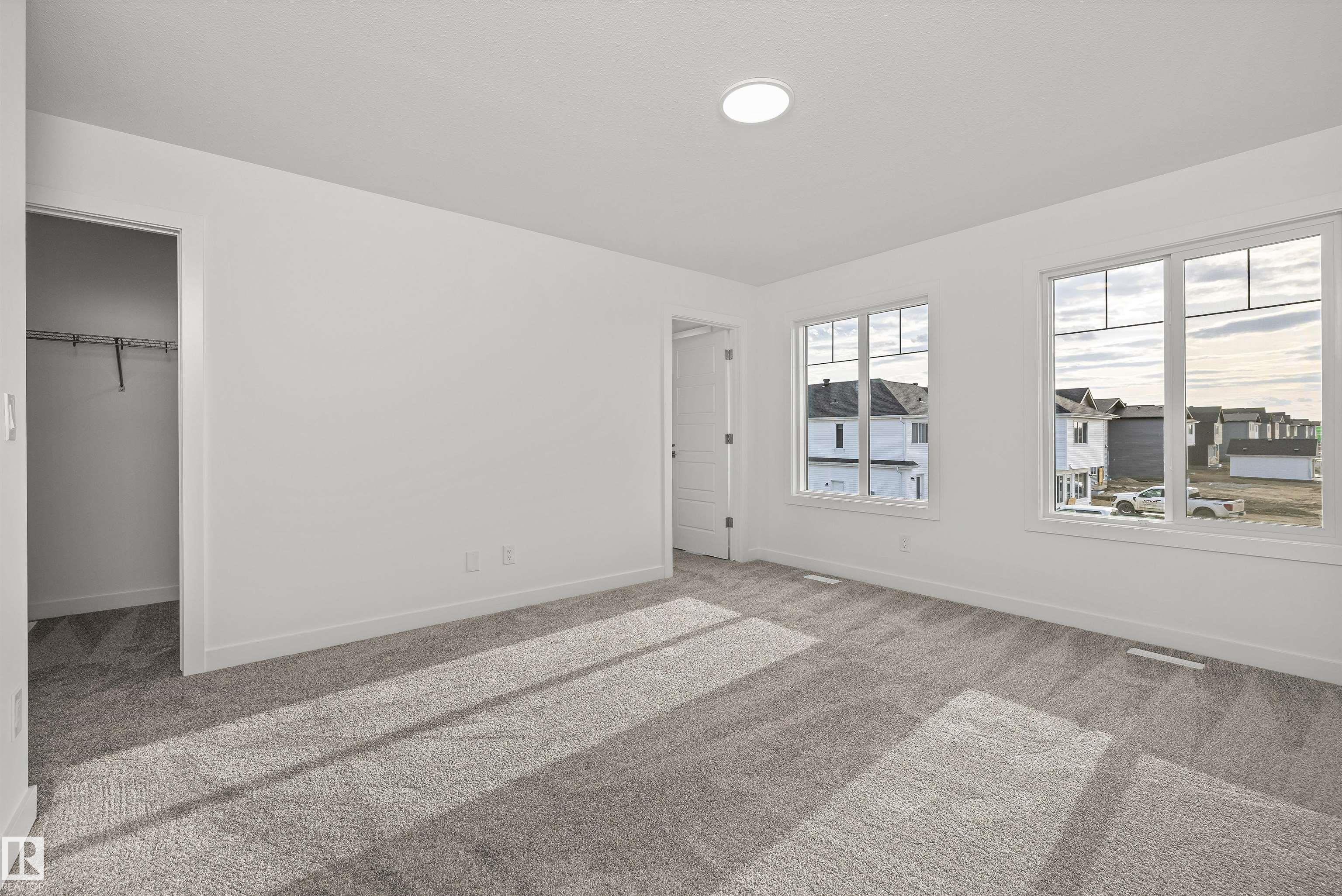 https://zimg.paragon.ice.com/ParagonImages/Property/PM/RAE/225387909/30/0/0/9cd08a631b6468fd4c3442e93dcdeeb0/1/5e956b20a74a6474163c4ceeee3508a8/225387909-3f9d51fa-5a42-48a3-aadd-925e86046e09.JPG