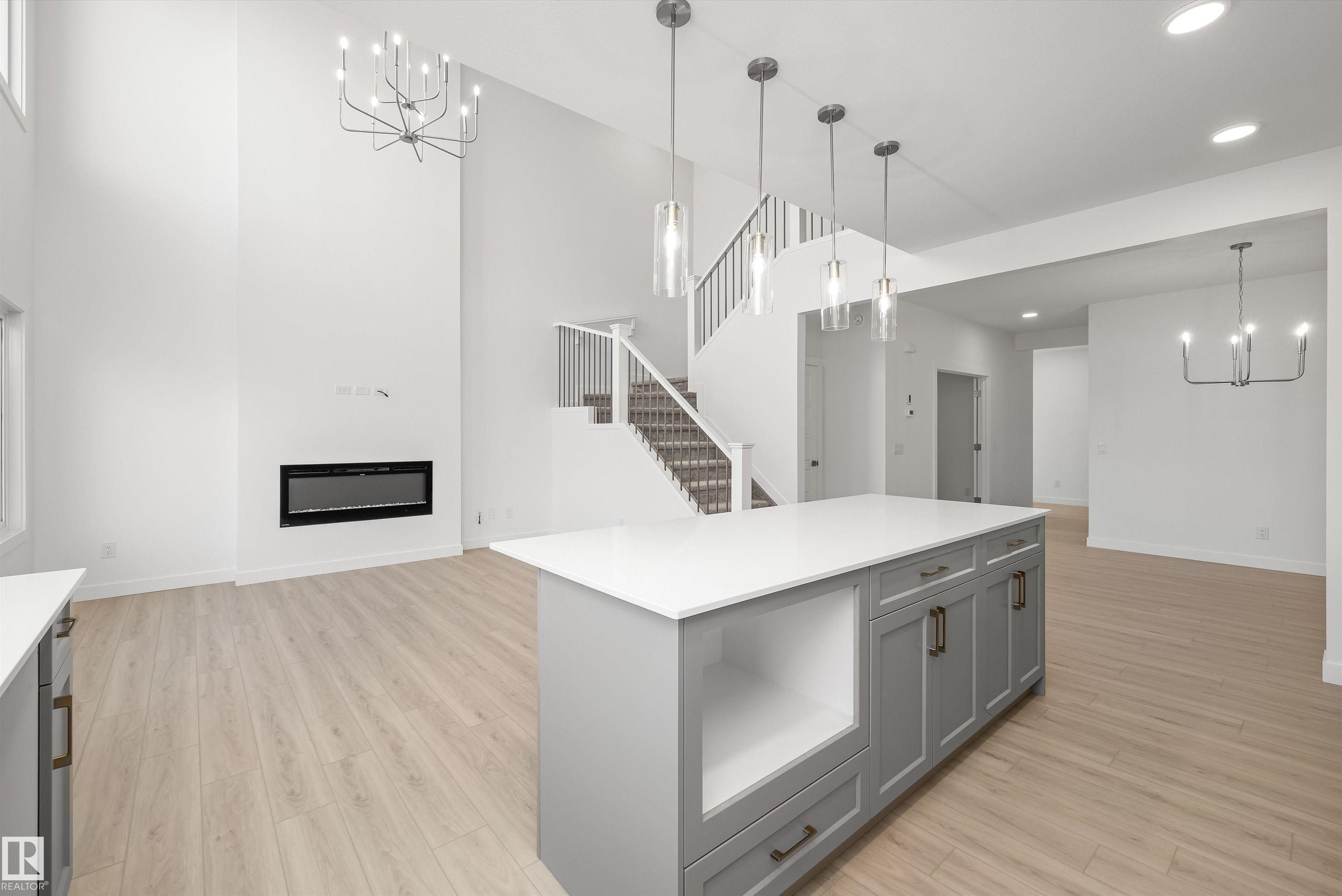 https://zimg.paragon.ice.com/ParagonImages/Property/PM/RAE/225387909/9/0/0/9a0bb43df88132f1fc4ed550a24b9534/1/5e956b20a74a6474163c4ceeee3508a8/225387909-6352c333-e444-400e-881f-a61645bac276.JPG