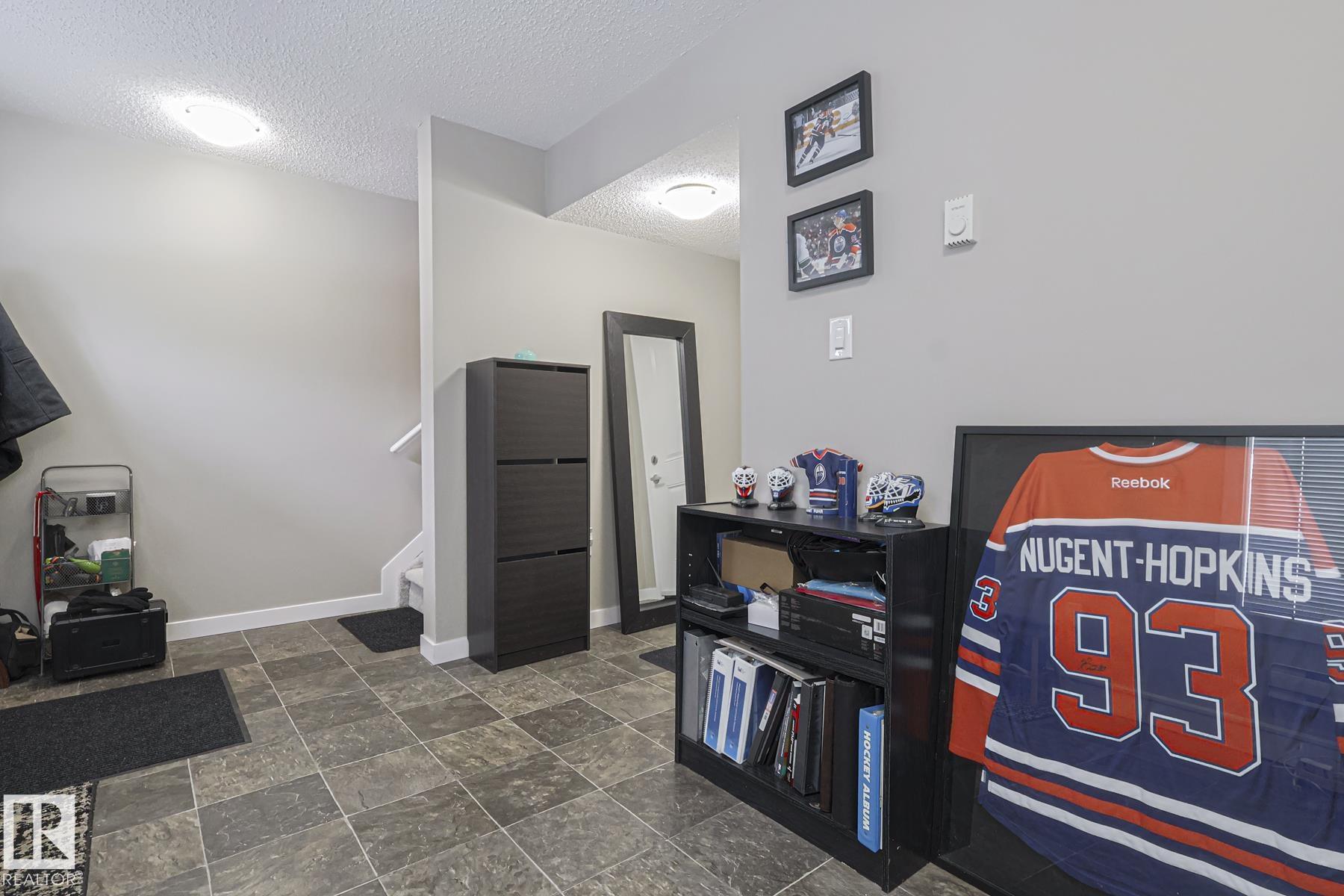 Picture for #103 2803 JAMES MOWATT TR SW SW