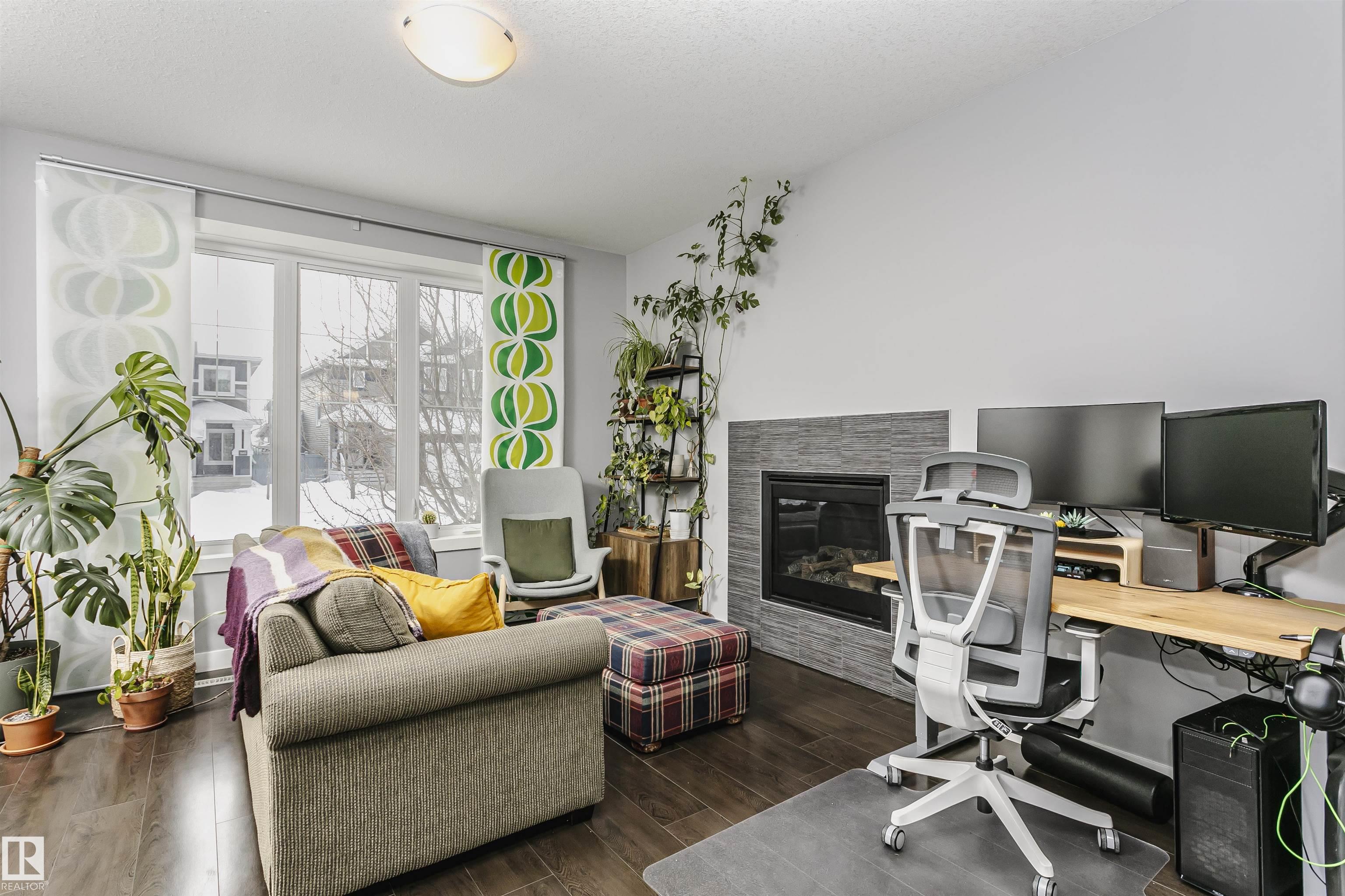 Picture for 16420 15 AV SW