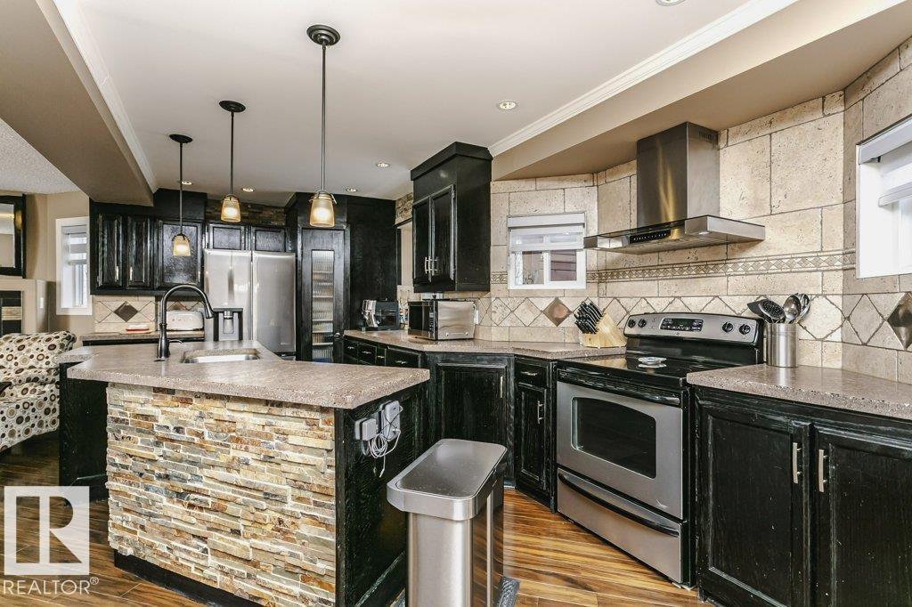 Photo 11 at 69 Deane Crescent, Deer Ridge, St. Albert