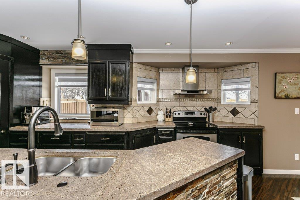 Photo 14 at 69 Deane Crescent, Deer Ridge, St. Albert