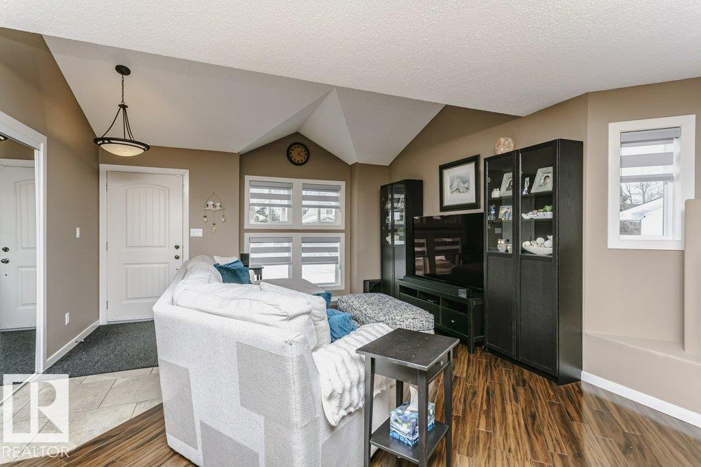 69 Deane Crescent, Deer Ridge, St. Albert