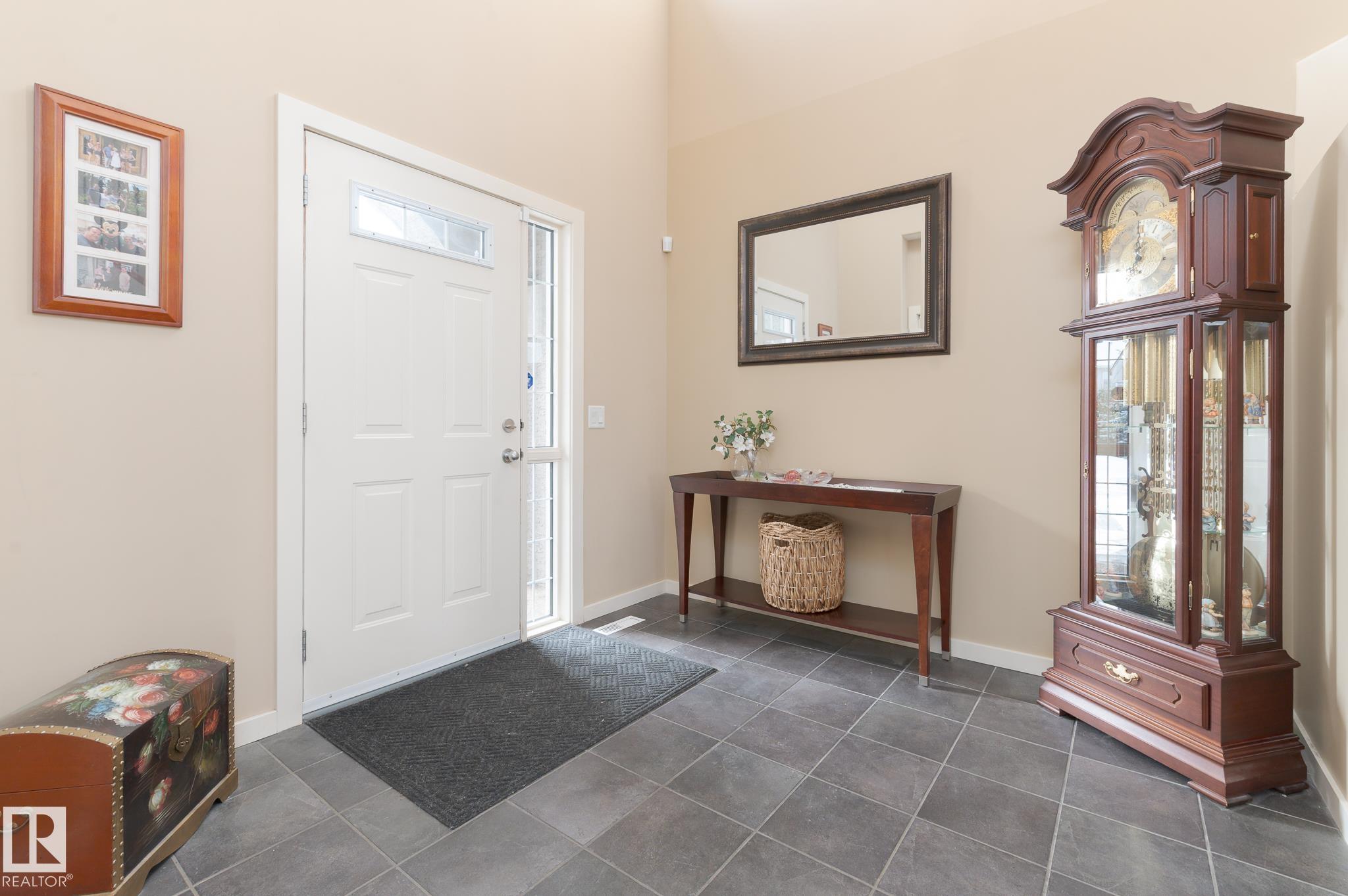 387 Calderon Crescent NW, Cumberland, Edmonton