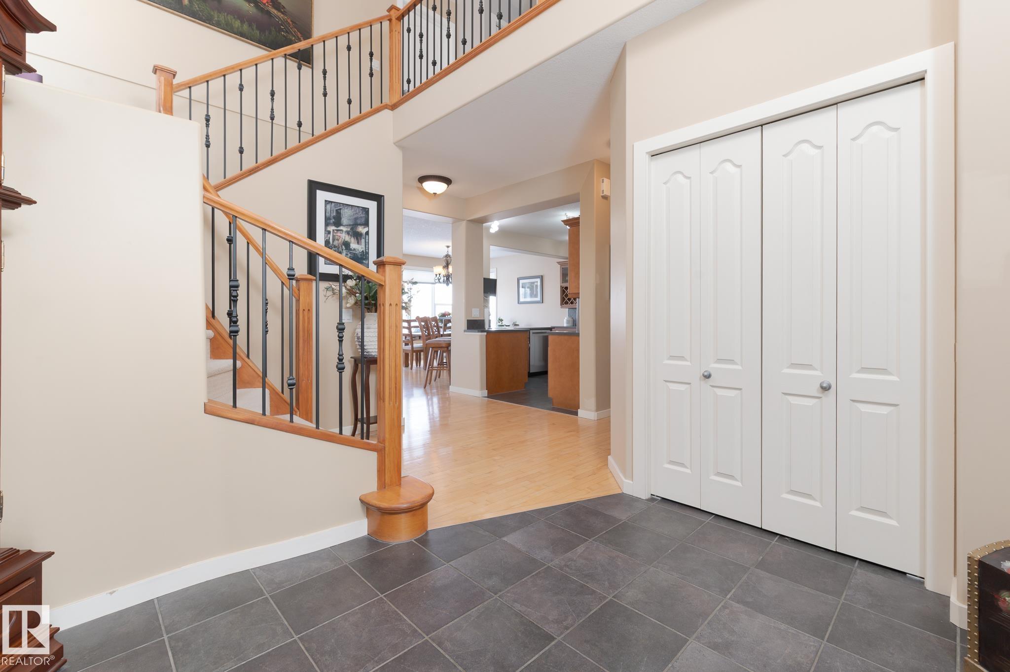 Photo 6 at 387 Calderon Crescent NW, Cumberland, Edmonton