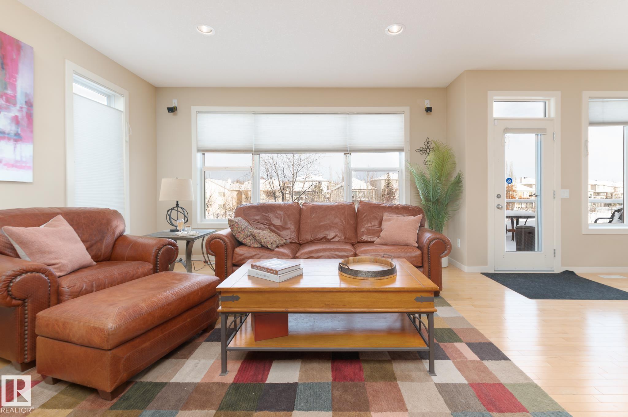 Photo 8 at 387 Calderon Crescent NW, Cumberland, Edmonton