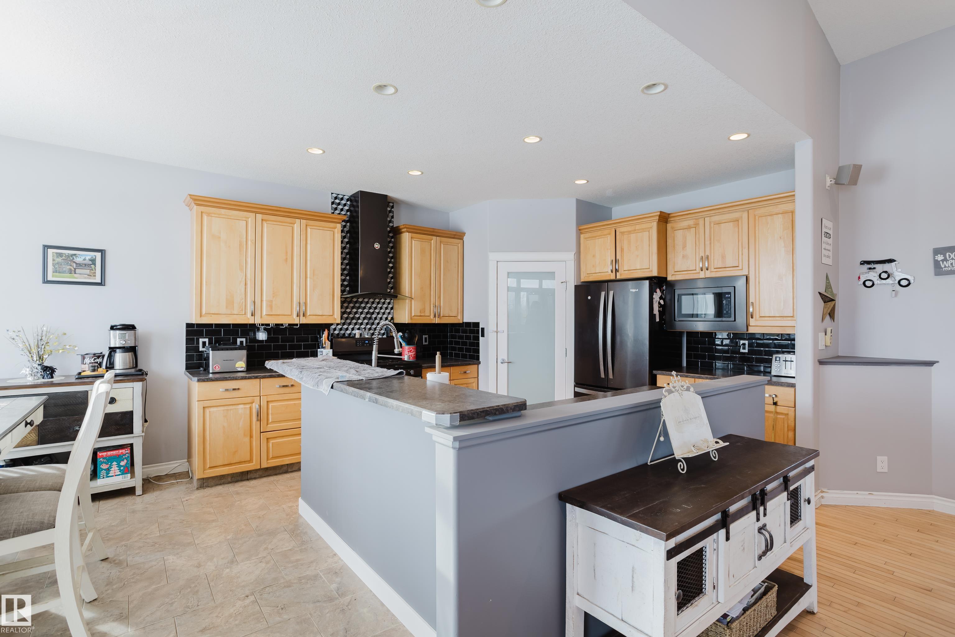 Photo 9 at 44 - 53522 Rge Road 272, Century Estates, Rural Parkland County