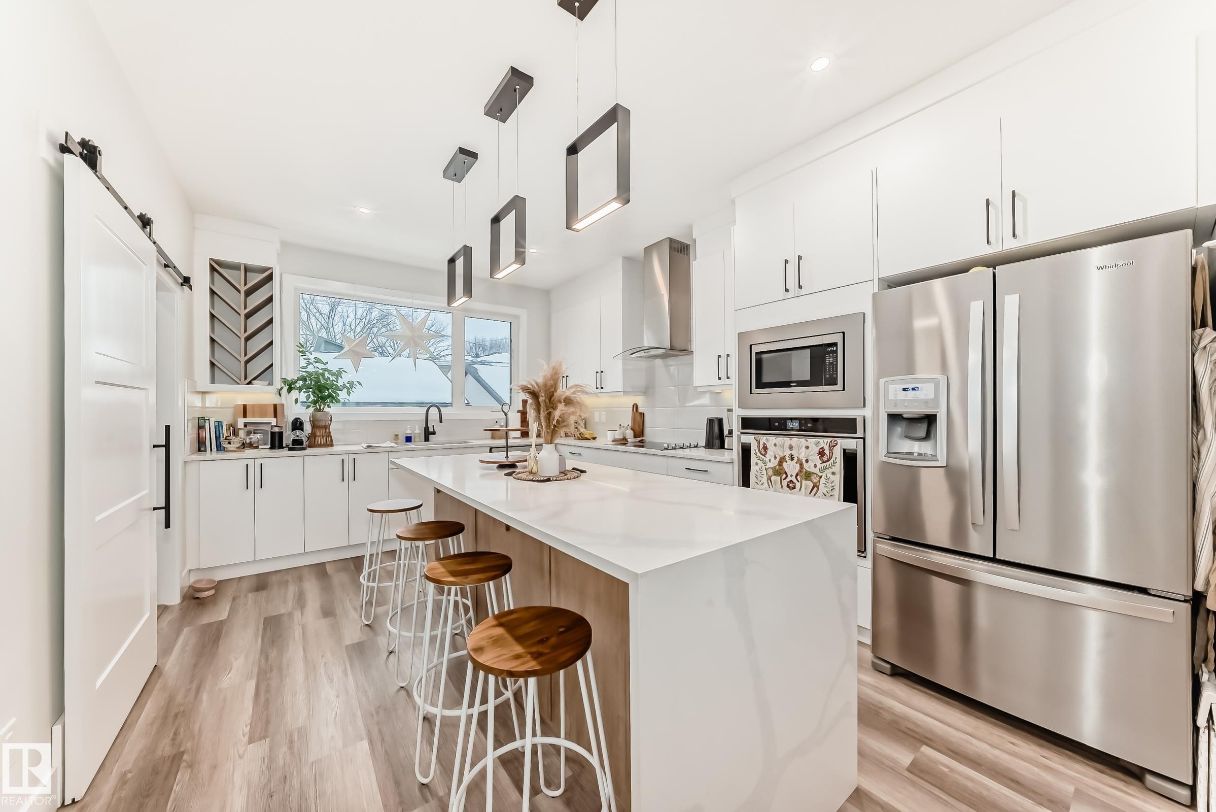 Picture for 7642 91 AV NW