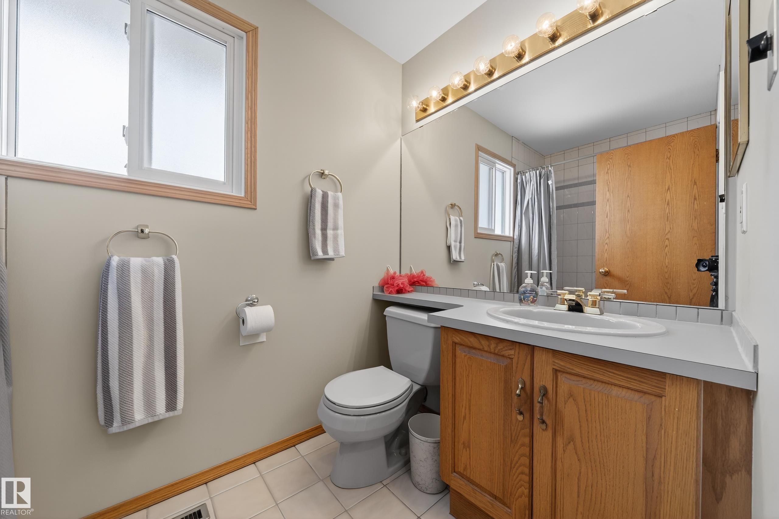 Photo 18 at 3805 114a Street NW, Greenfield, Edmonton