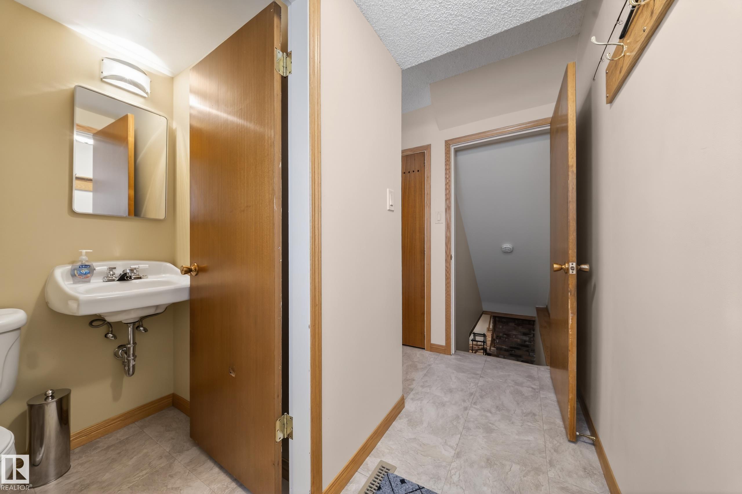 Photo 34 at 3805 114a Street NW, Greenfield, Edmonton