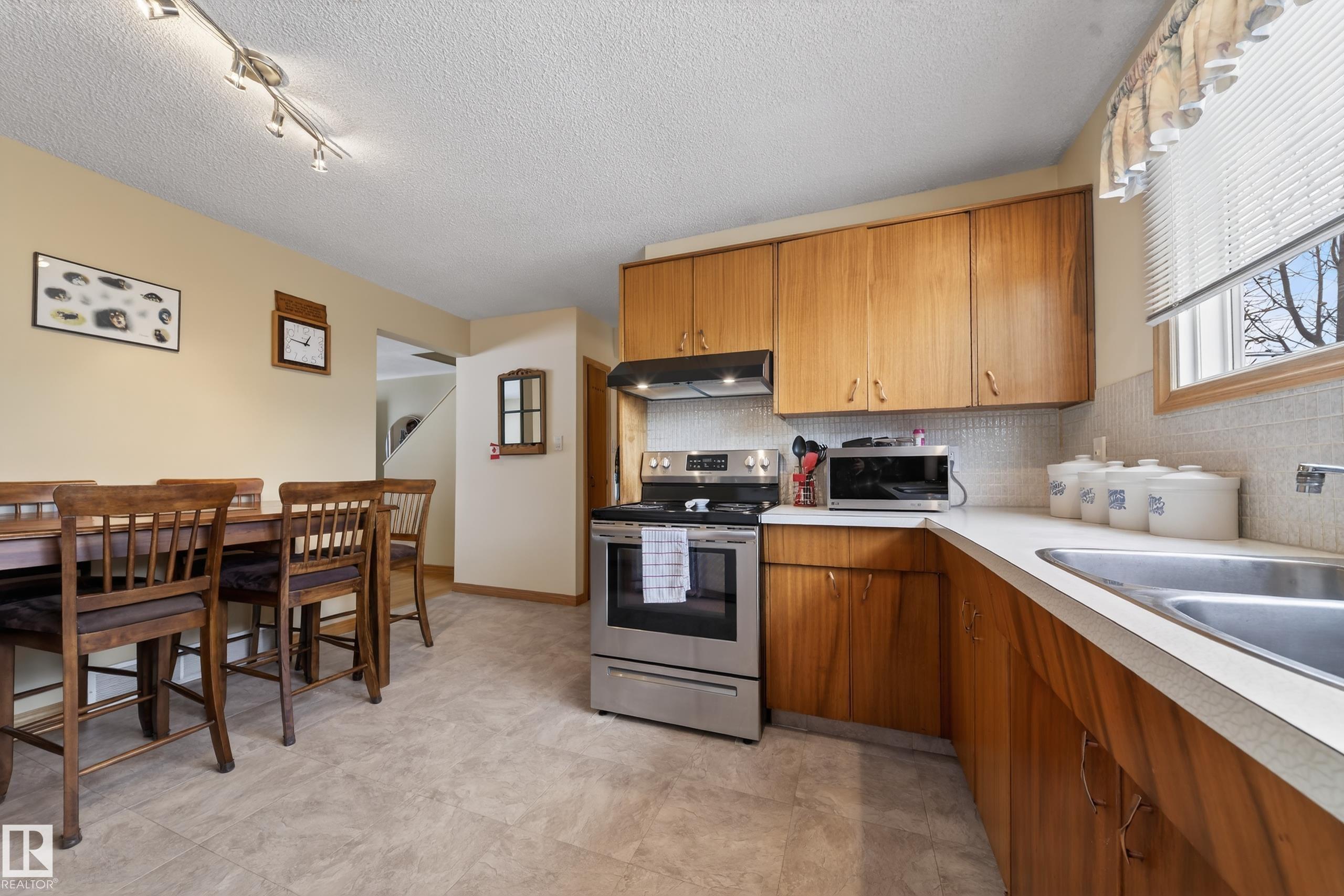 Photo 9 at 3805 114a Street NW, Greenfield, Edmonton