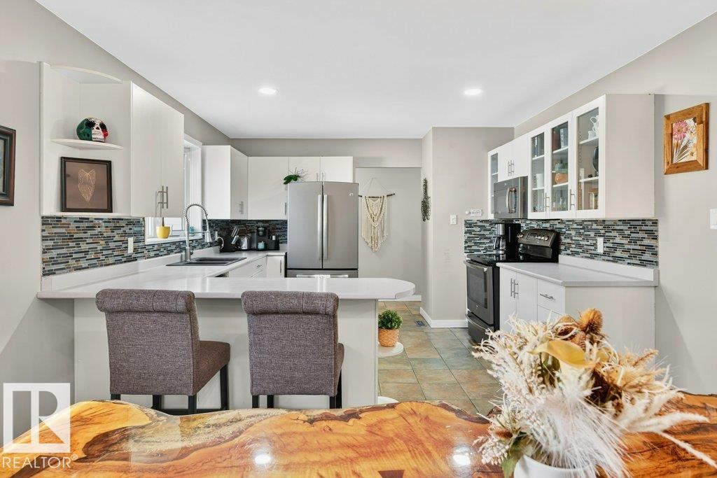 Picture for 17232 76 AV NW